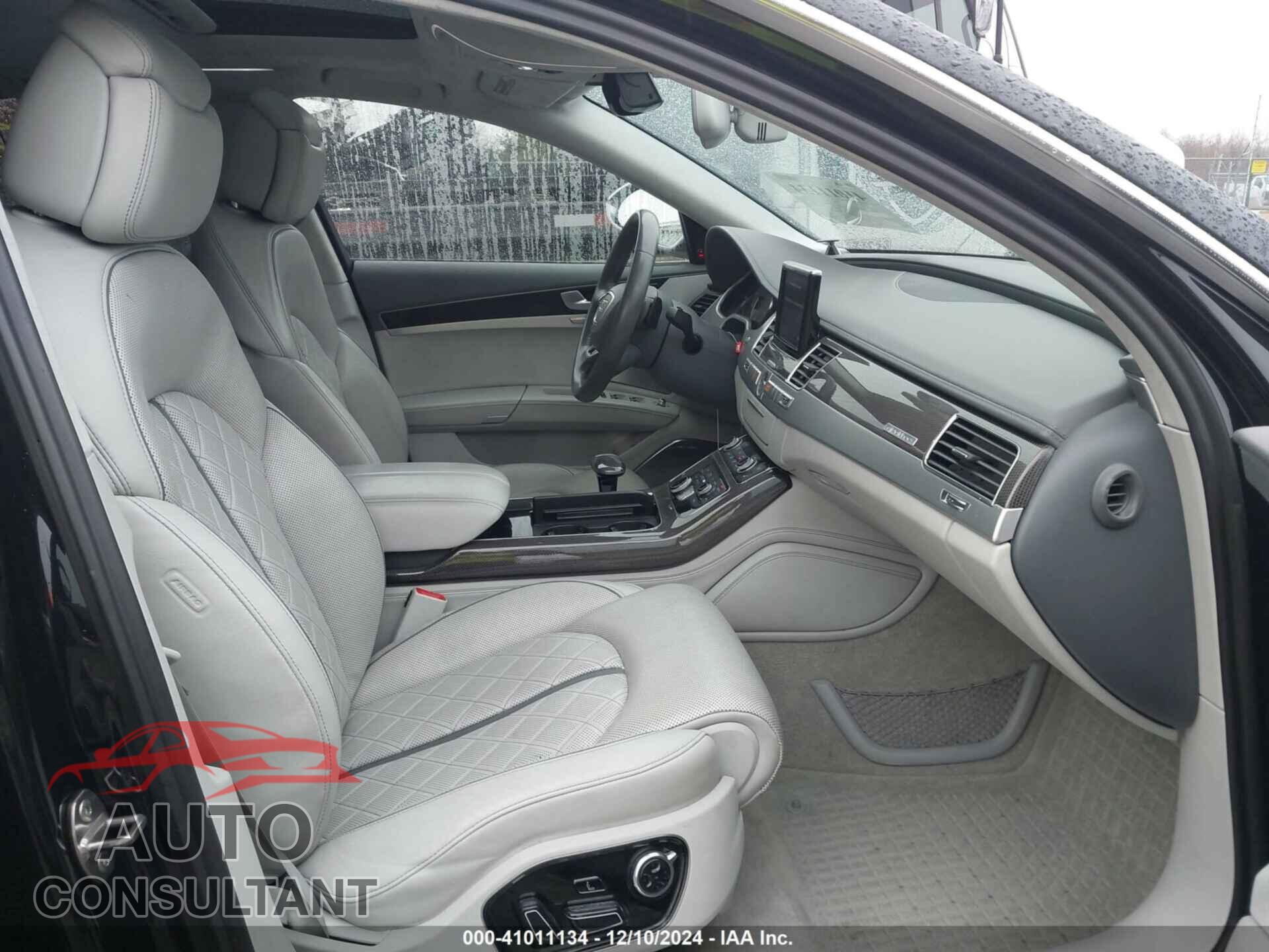 AUDI S8 2013 - WAUD2AFD2DN017724