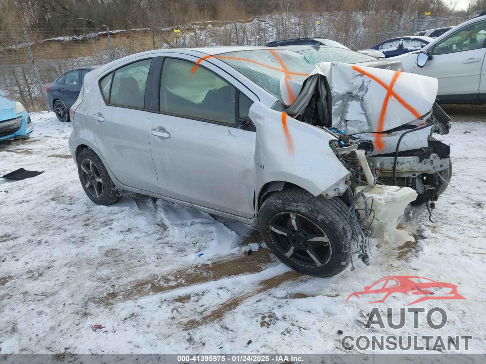 TOYOTA PRIUS C 2012 - JTDKDTB31C1017121