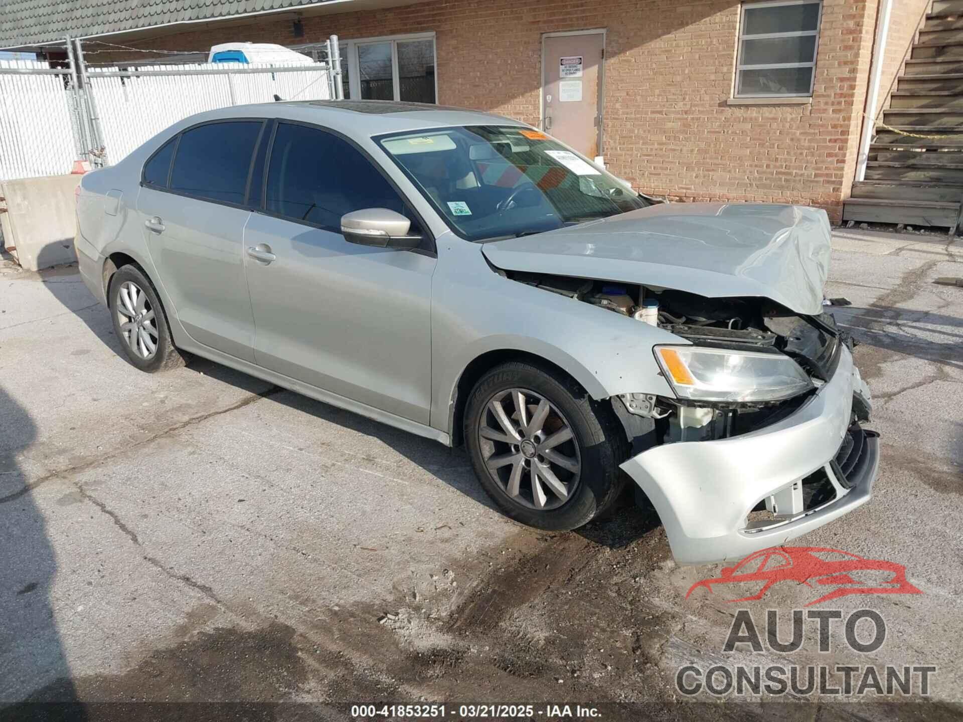 VOLKSWAGEN JETTA 2011 - 3VWDX7AJ8BM310441