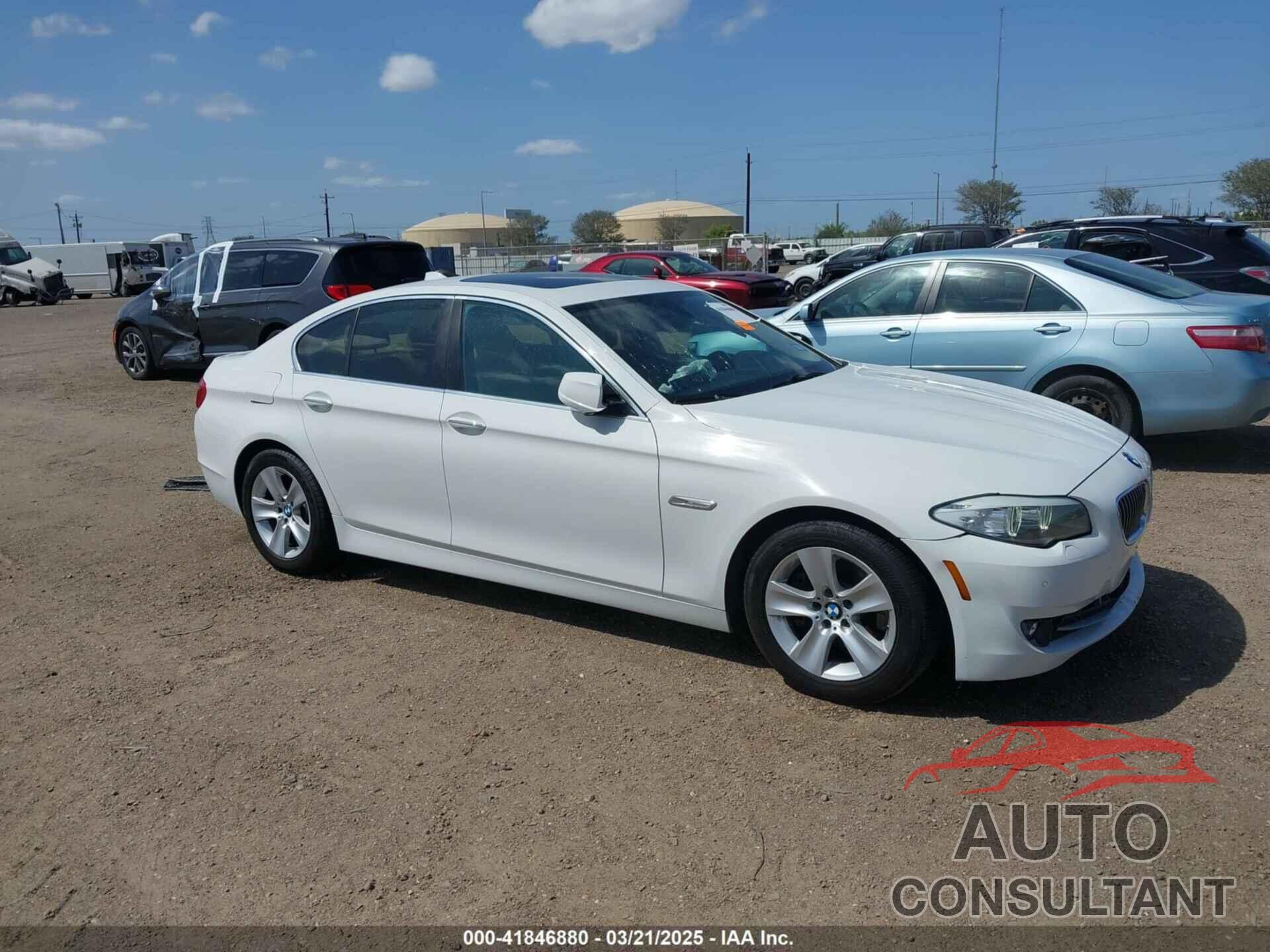 BMW 528I 2013 - WBAXG5C54DDY37814