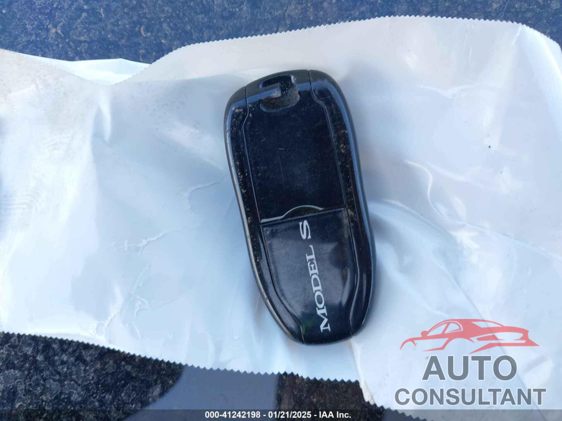 TESLA MODEL S 2014 - 5YJSA1H12EFP42224
