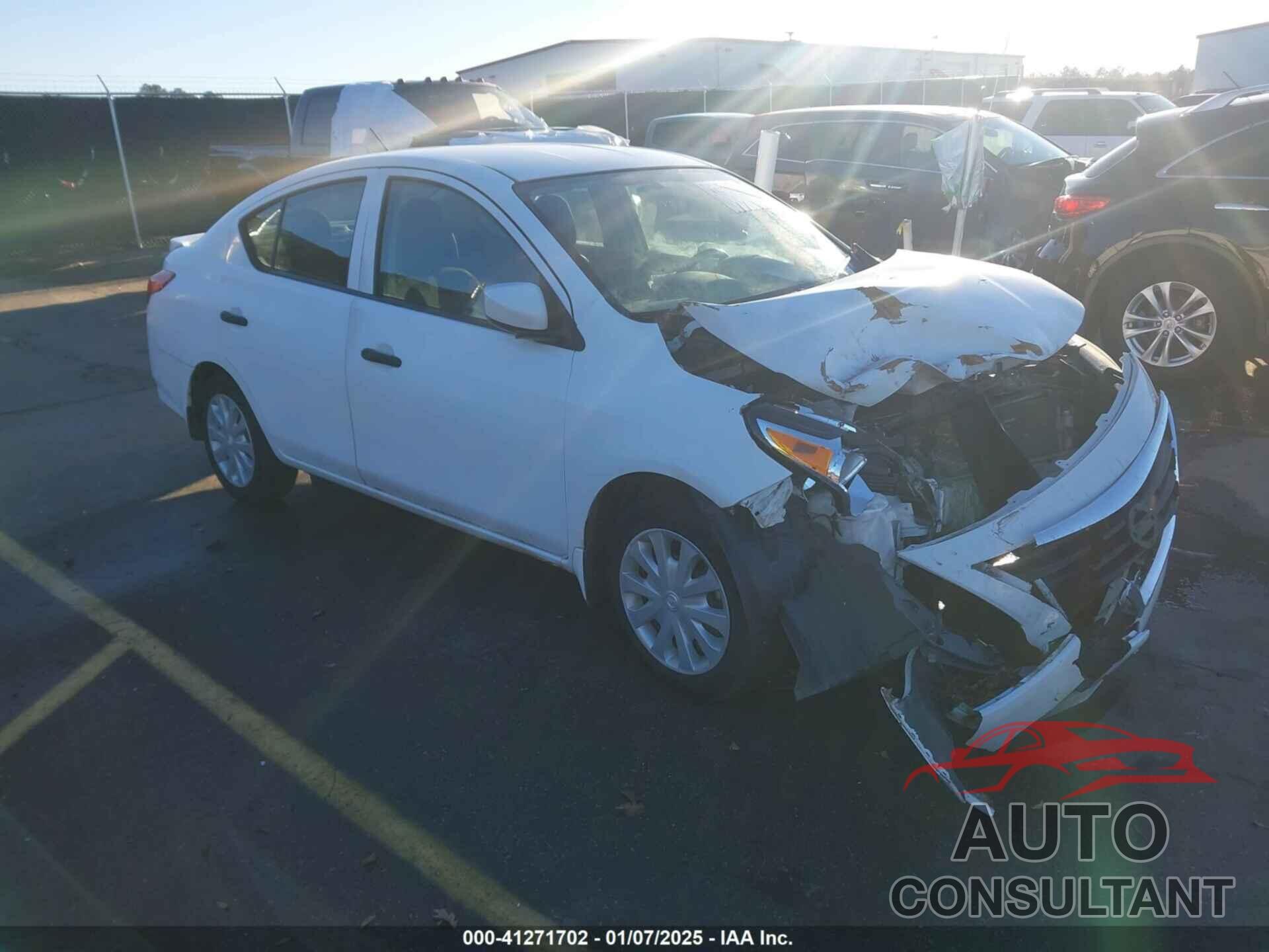 NISSAN VERSA 2019 - 3N1CN7AP7KL806204