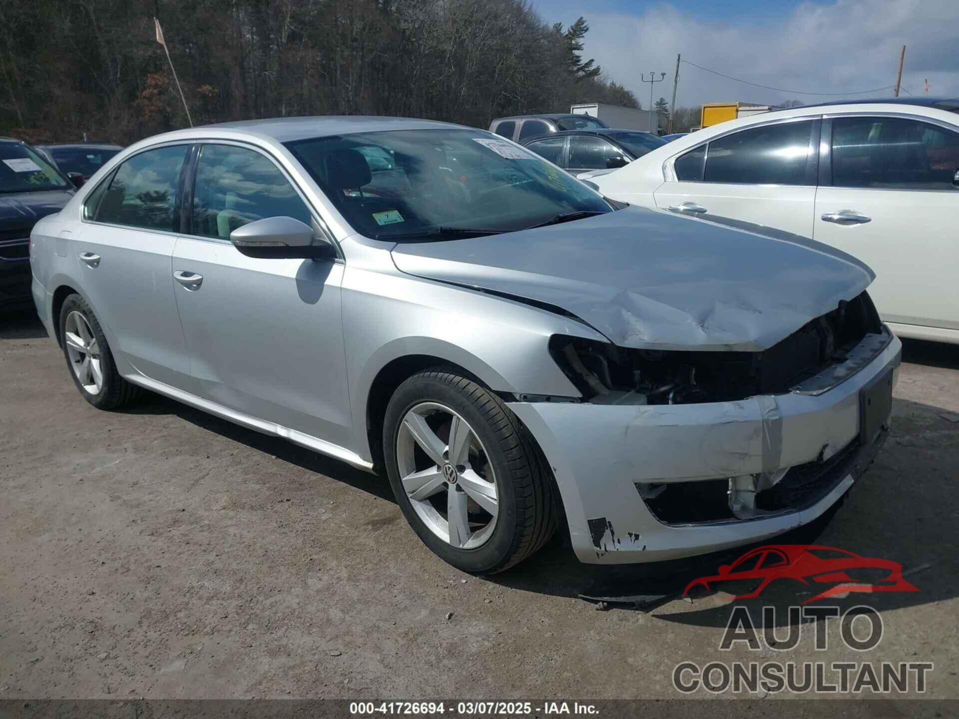 VOLKSWAGEN PASSAT 2012 - 1VWBP7A33CC036013