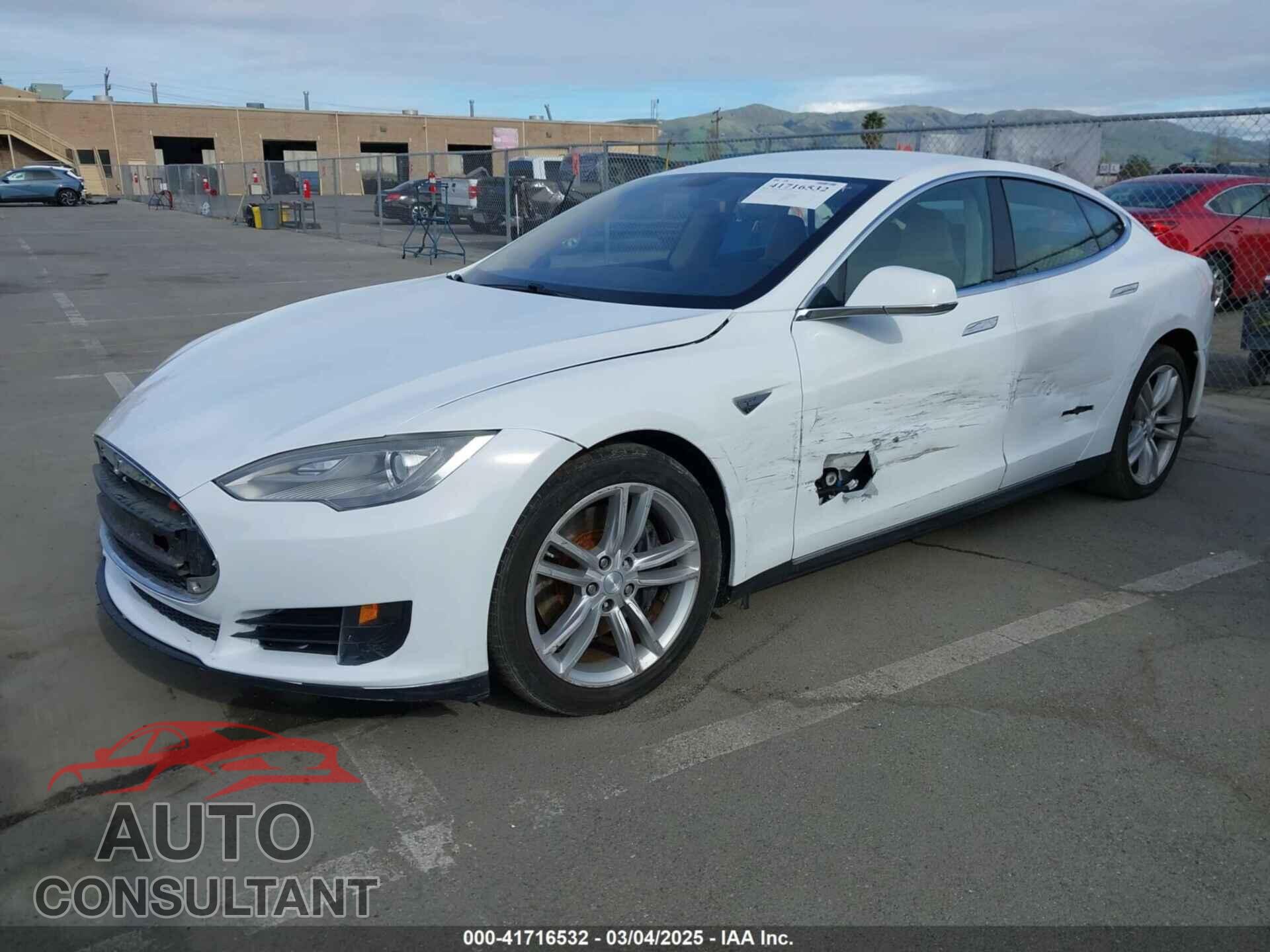TESLA MODEL S 2013 - 5YJSA1DG2DFP07739