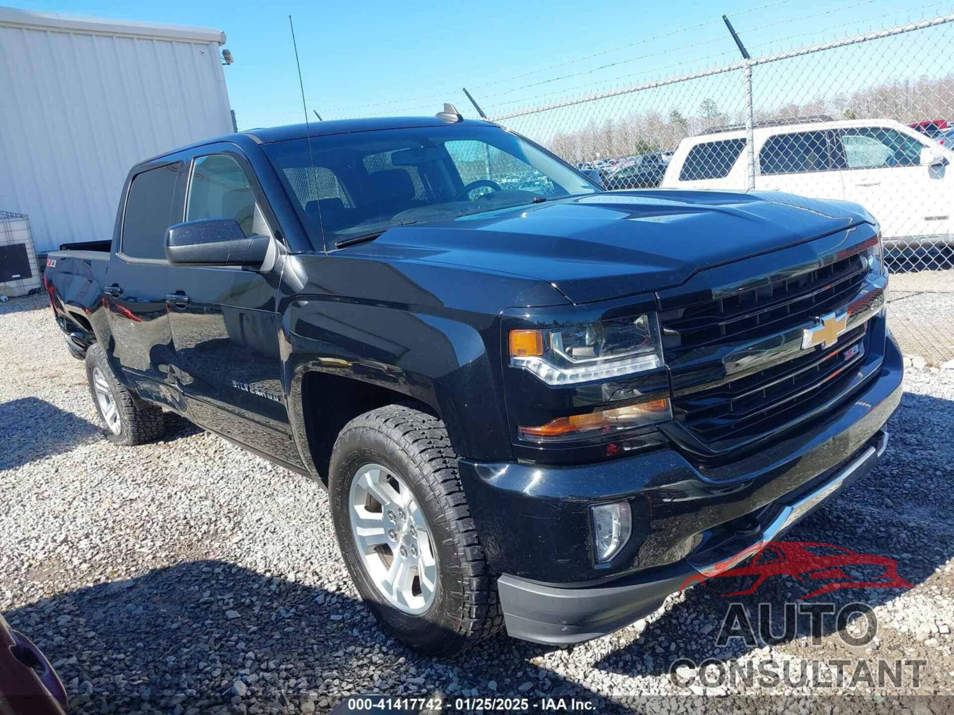 CHEVROLET SILVERADO 1500 2018 - 3GCUKREC2JG474032