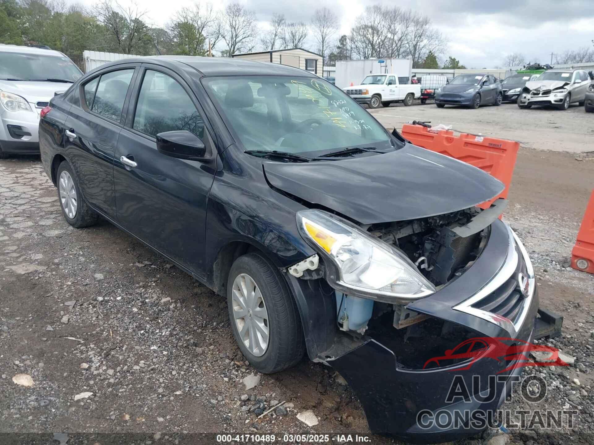 NISSAN VERSA 2018 - 3N1CN7AP4JL878959