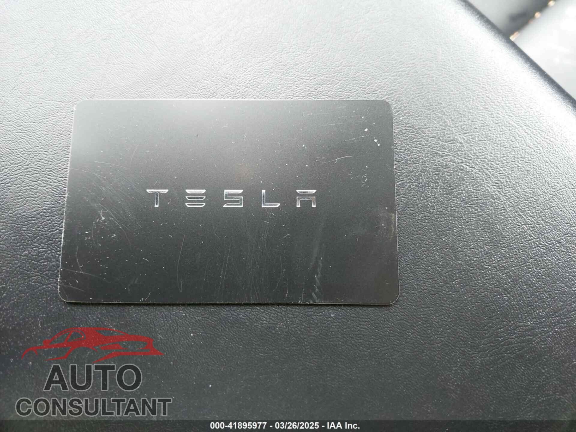 TESLA MODEL 3 2019 - 5YJ3E1EA2KF395549