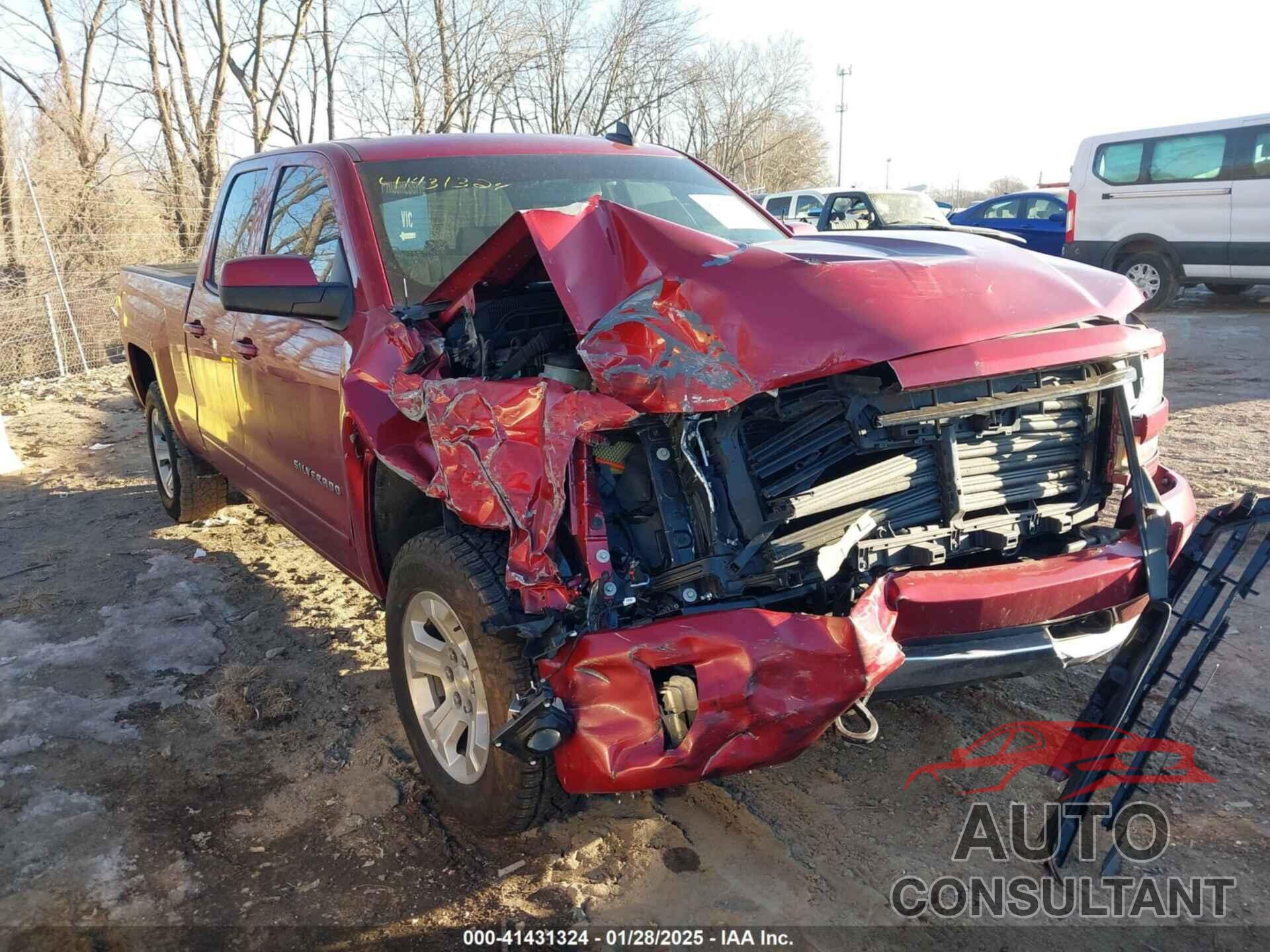 CHEVROLET SILVERADO 1500 2018 - 1GCVKREC0JZ177104