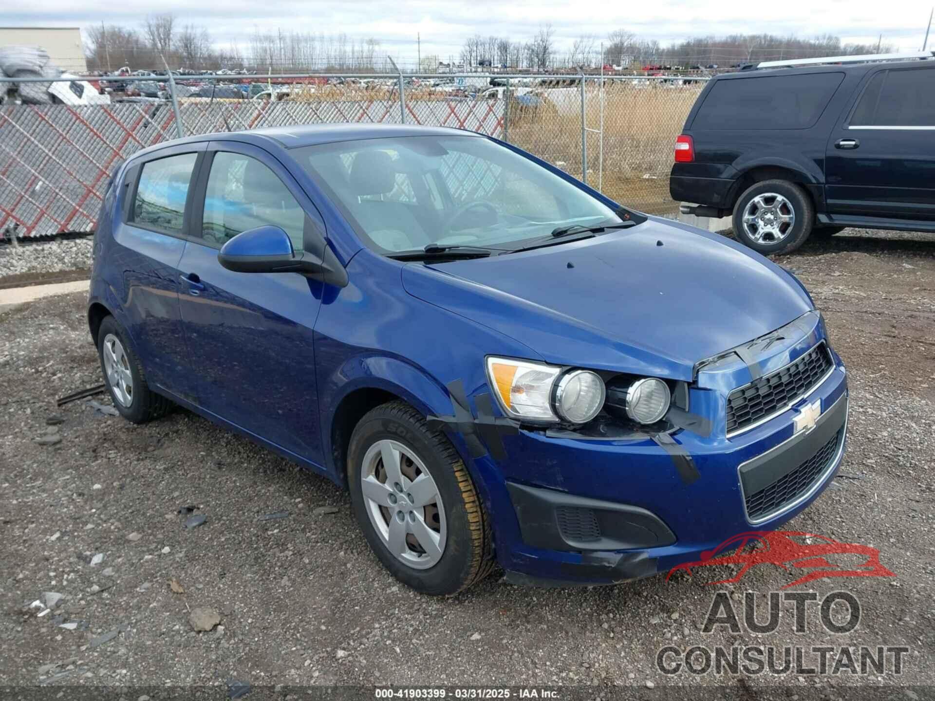 CHEVROLET SONIC 2013 - 1G1JB6SH6D4143725