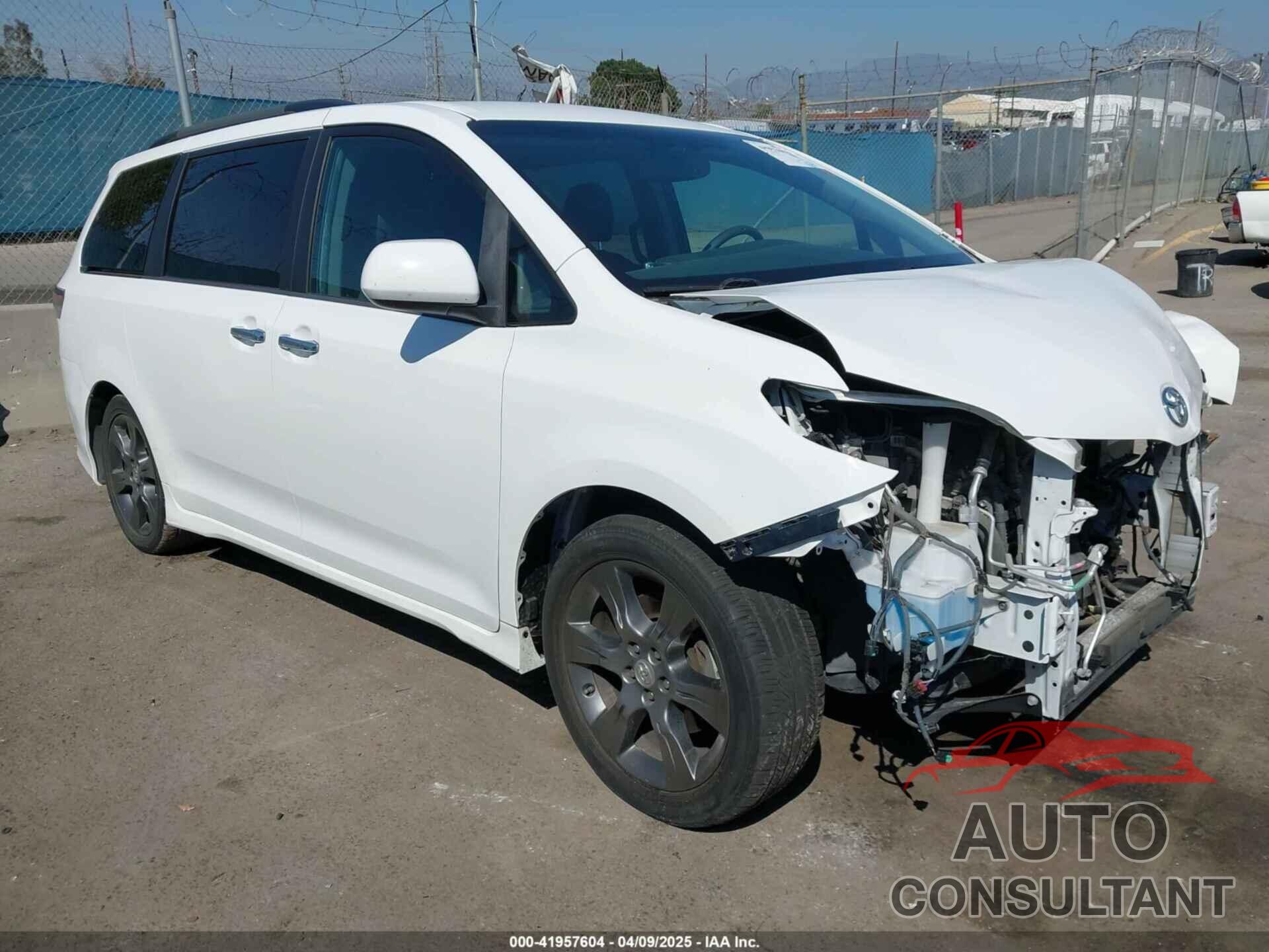 TOYOTA SIENNA 2016 - 5TDXK3DC0GS702003