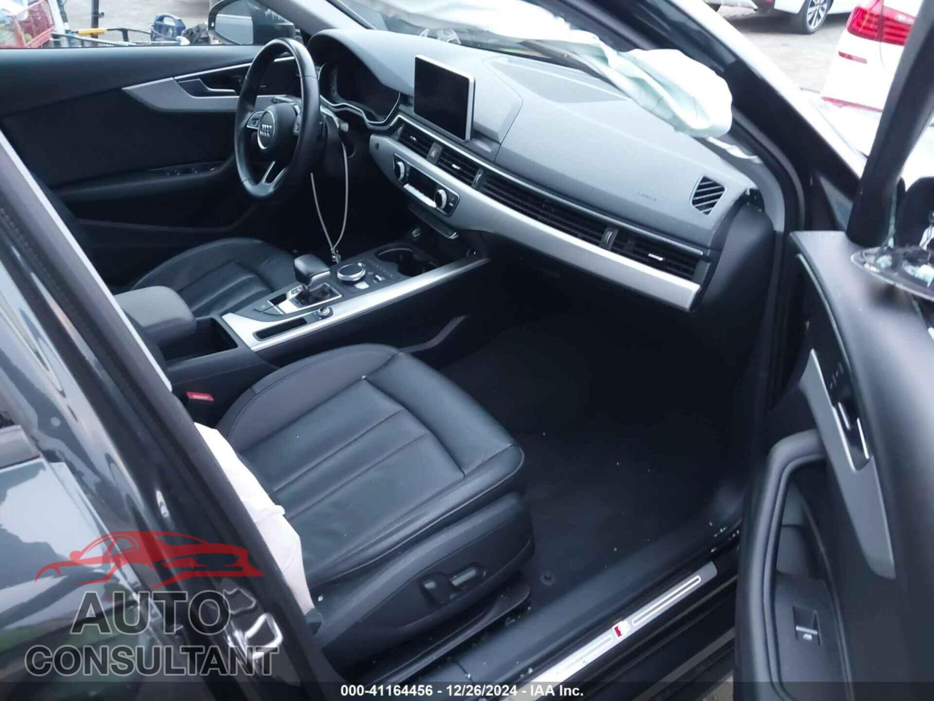 AUDI A4 2018 - WAUKMAF45JA214522