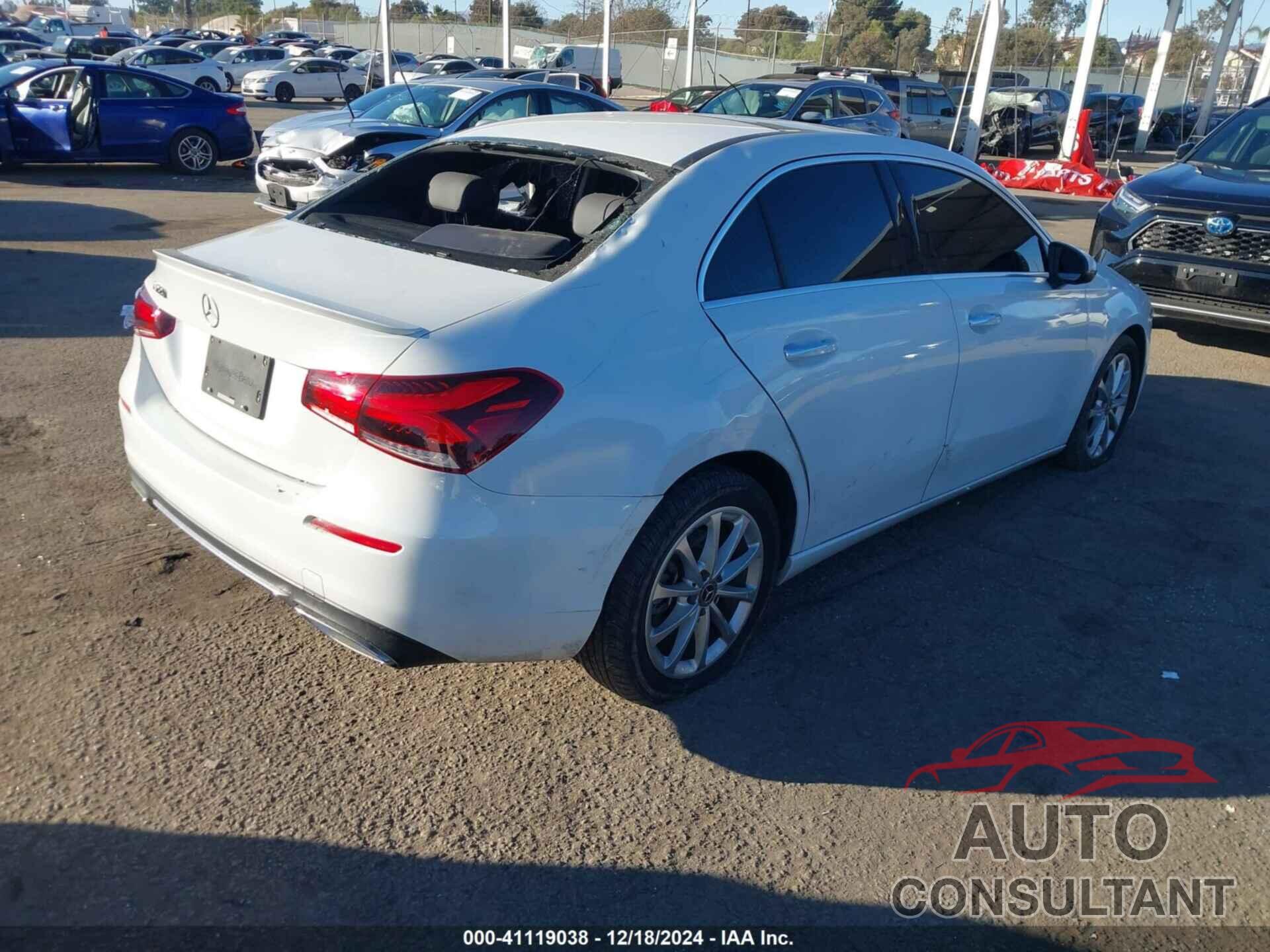 MERCEDES-BENZ A 220 2020 - WDD3G4EB3LW038646