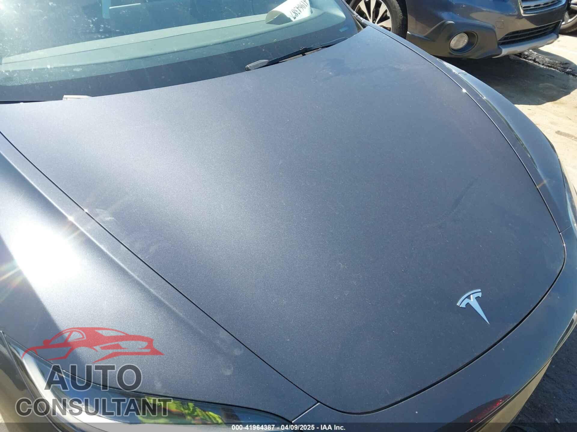 TESLA MODEL 3 2024 - 5YJ3E1EA4RF735729