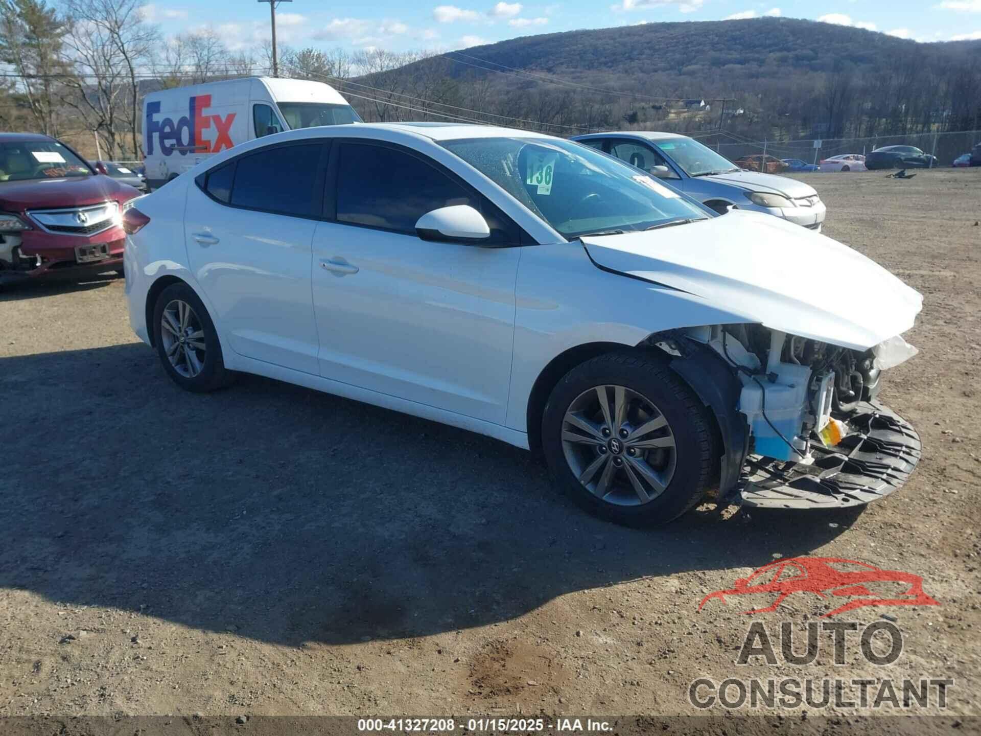 HYUNDAI ELANTRA 2018 - 5NPD84LF0JH385176