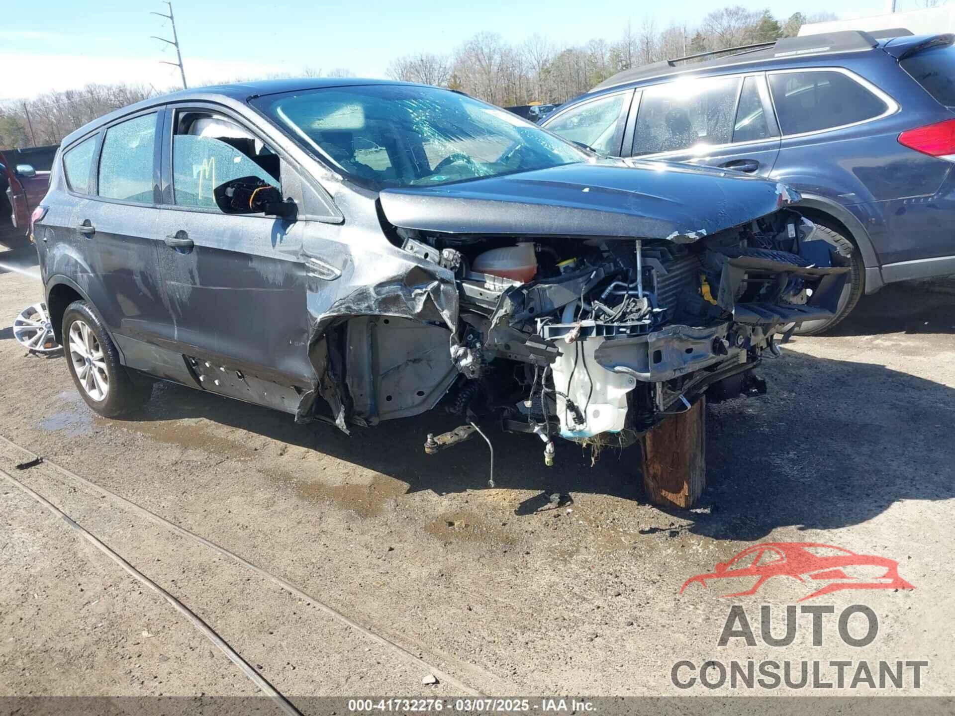 FORD ESCAPE 2018 - 1FMCU0F77JUD41553