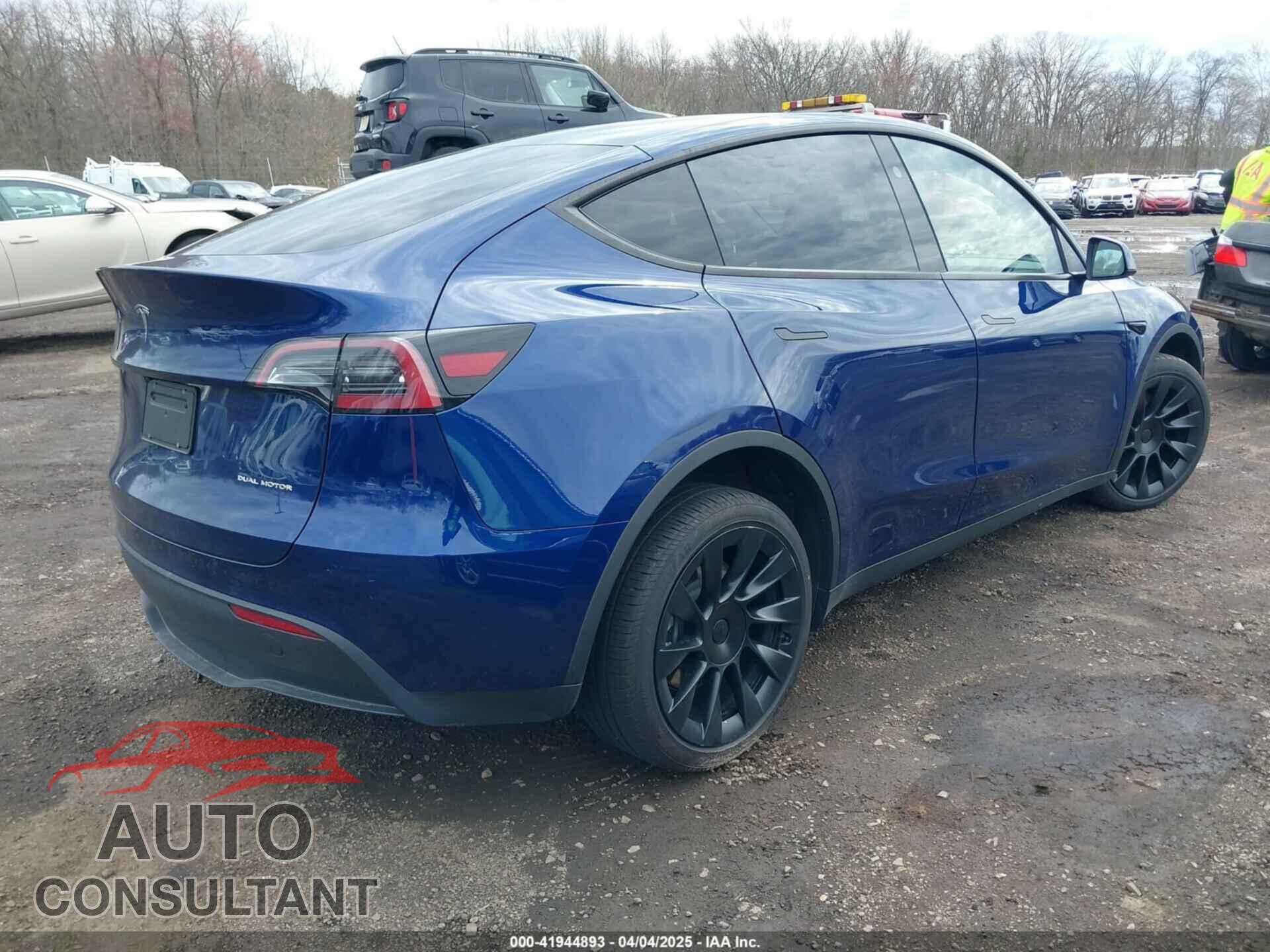 TESLA MODEL Y 2023 - 7SAYGDEE4PF891709