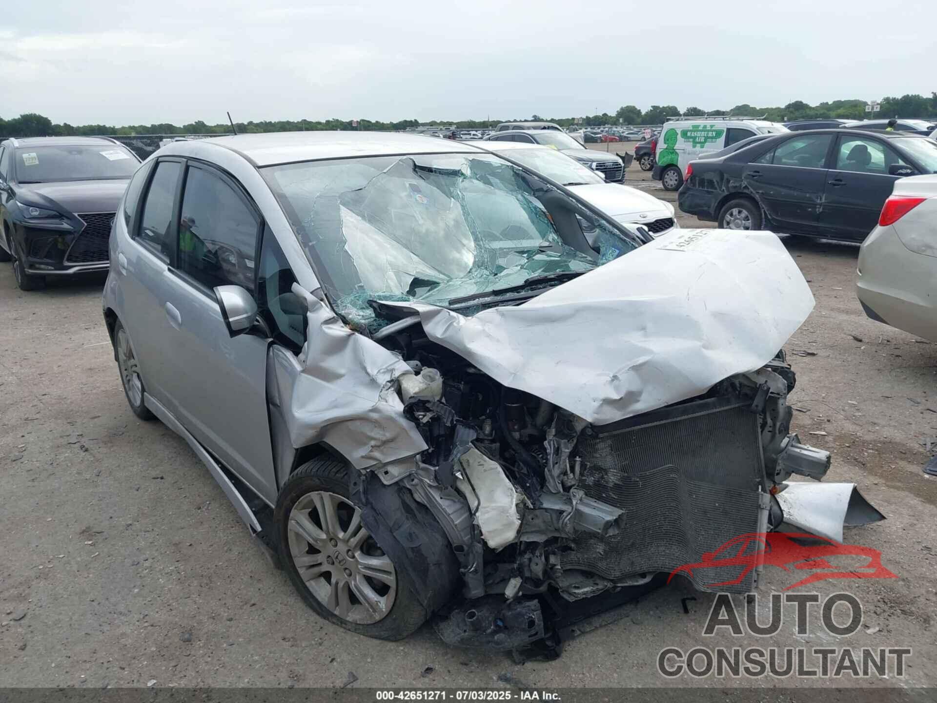 HONDA FIT 2011 - JHMGE8H55BC027435