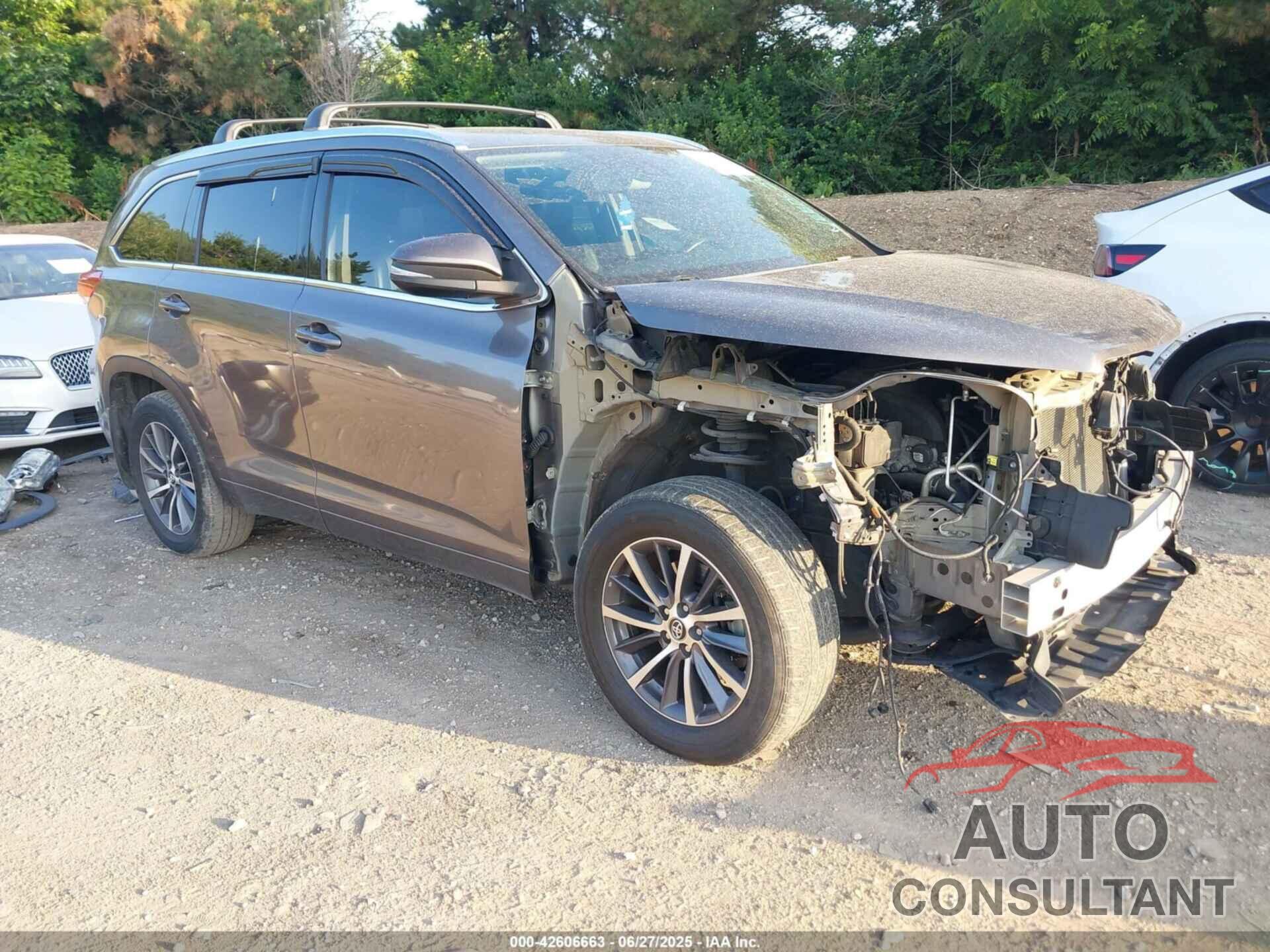 TOYOTA HIGHLANDER 2018 - 5TDJZRFH0JS538076