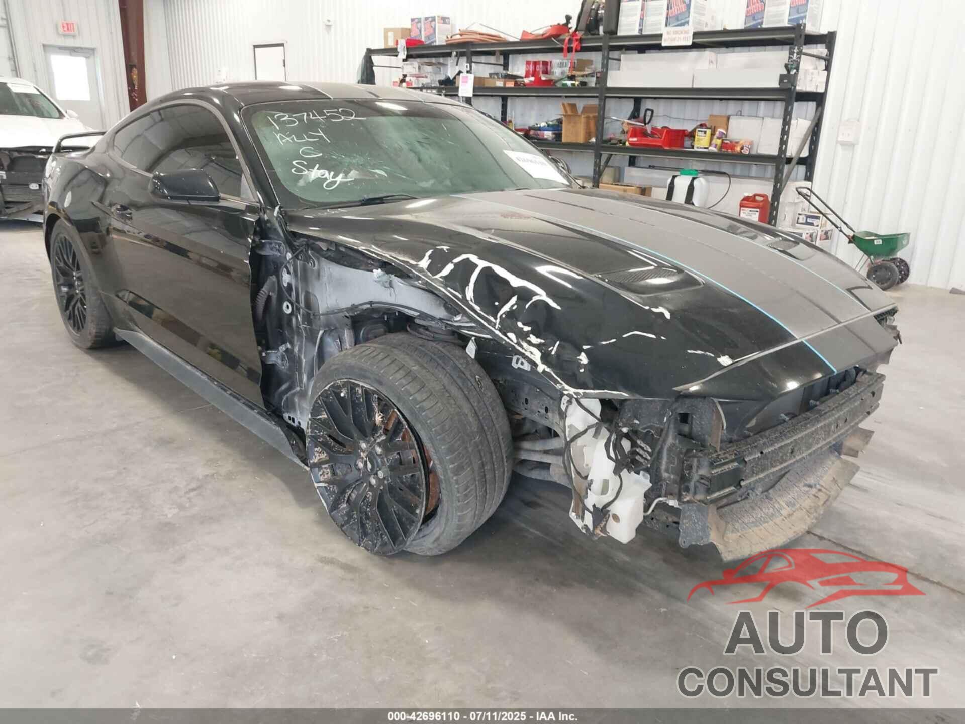 FORD MUSTANG 2018 - 1FA6P8CF7J5137452