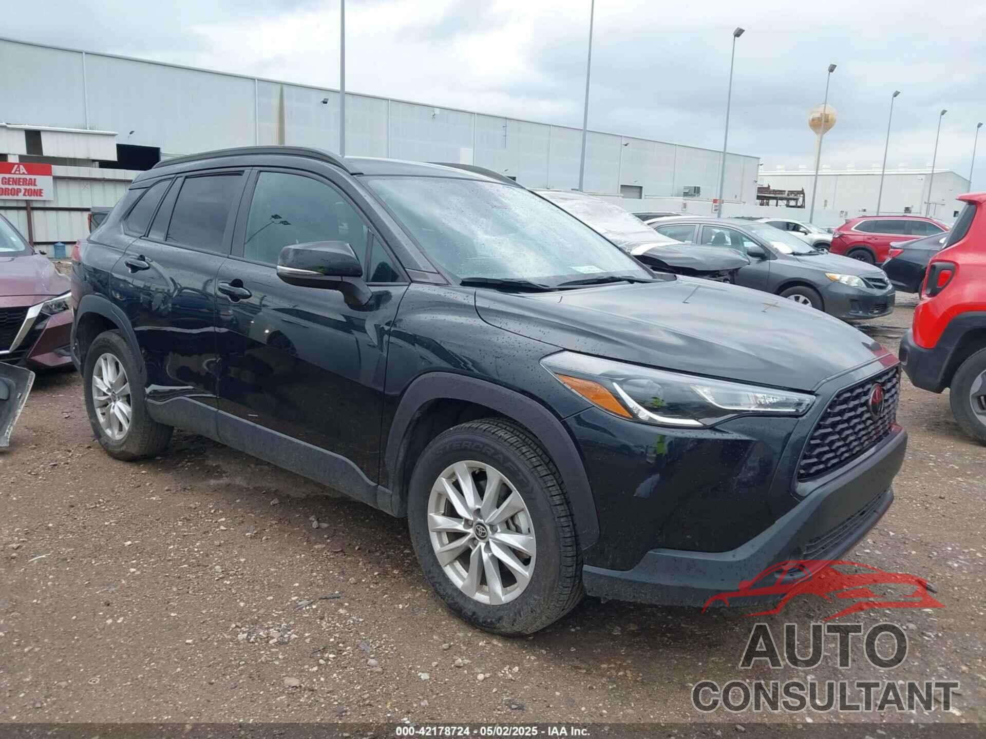 TOYOTA COROLLA CROSS 2022 - 7MUCAABG3NV043526