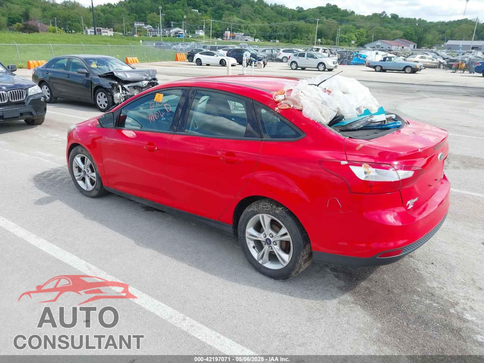 FORD FOCUS 2014 - 1FADP3F27EL295441