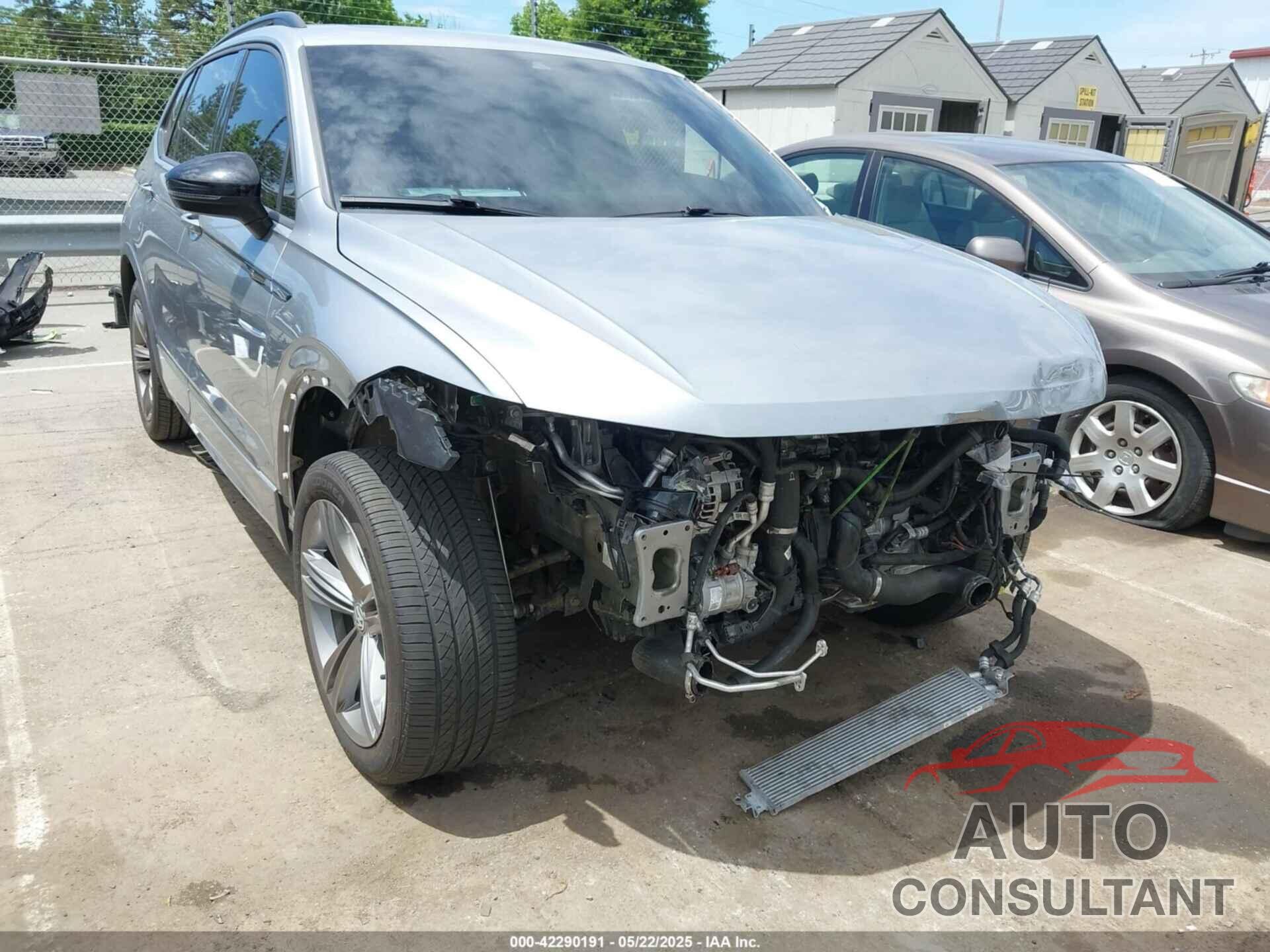VOLKSWAGEN TIGUAN 2022 - 3VV8B7AX9NM093043