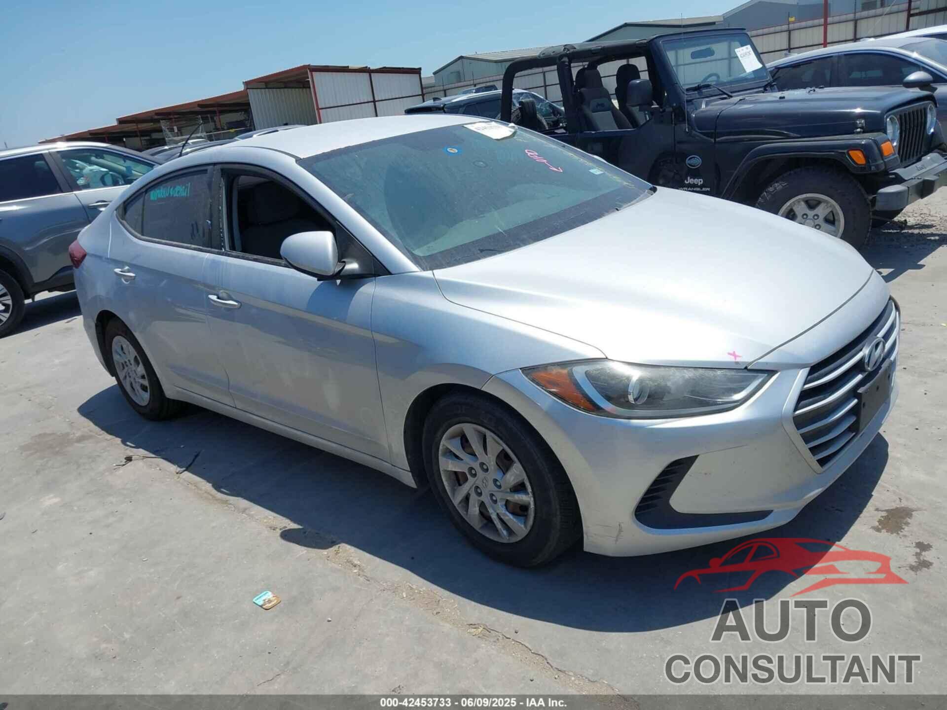 HYUNDAI ELANTRA 2018 - 5NPD74LF5JH377383