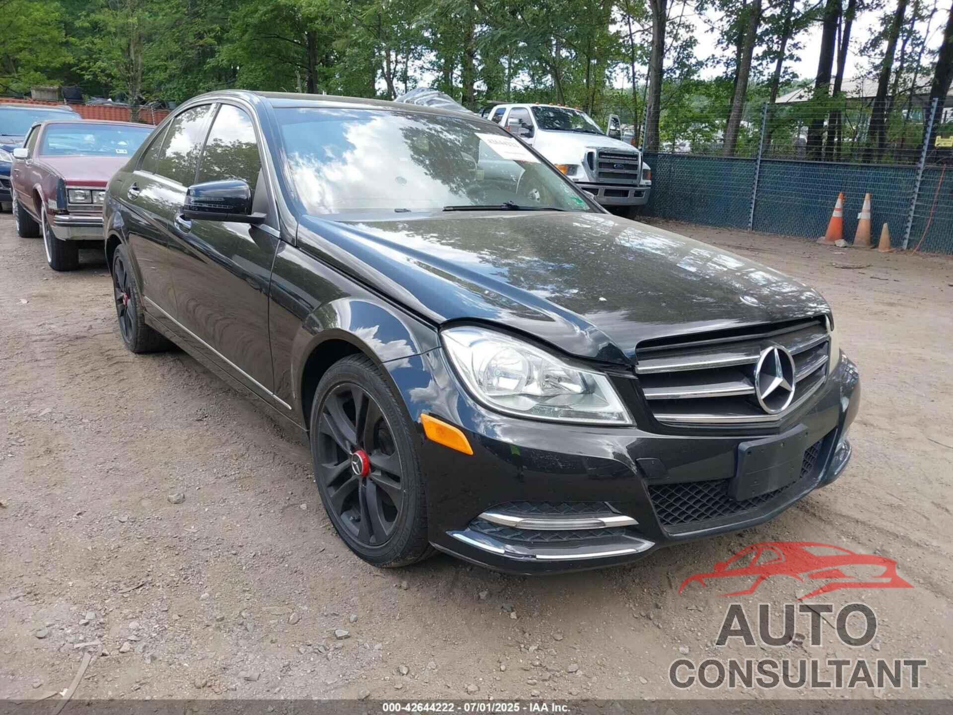 MERCEDES-BENZ C 300 2012 - WDDGF8BB7CA643833