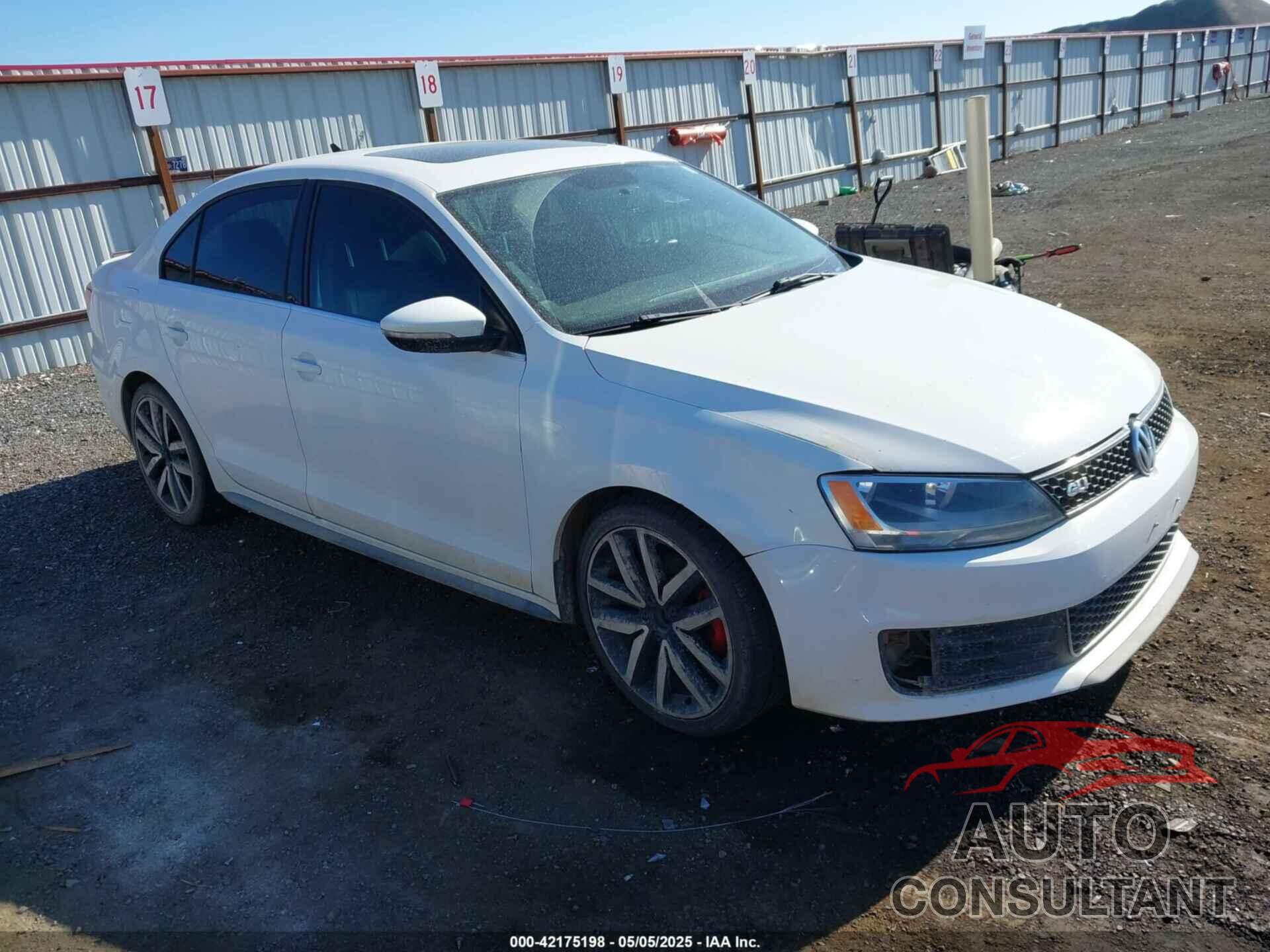 VOLKSWAGEN JETTA 2013 - 3VW5T7AJ9DM434883