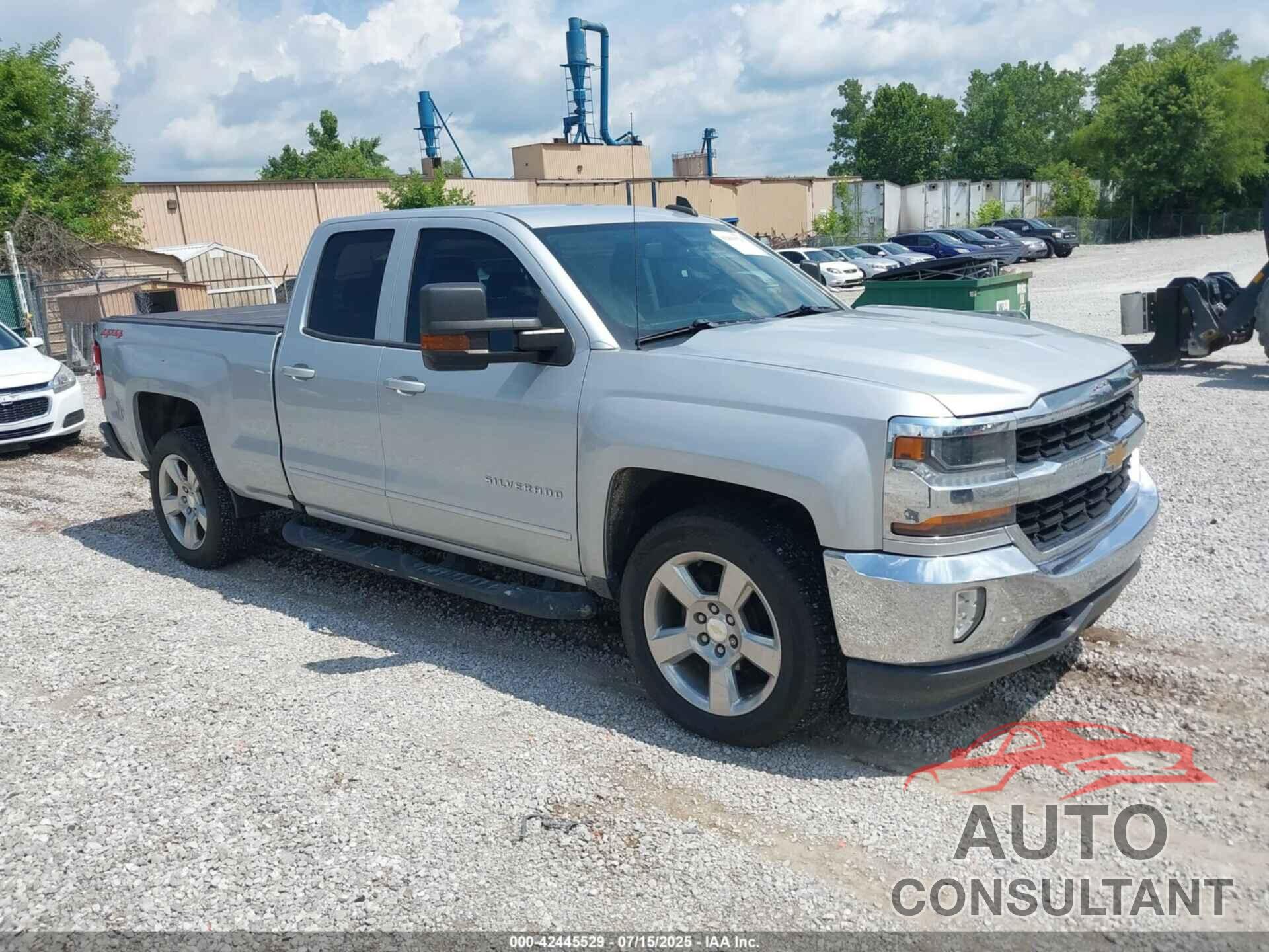 CHEVROLET SILVERADO 1500 2018 - 1GCVKREC2JZ328704