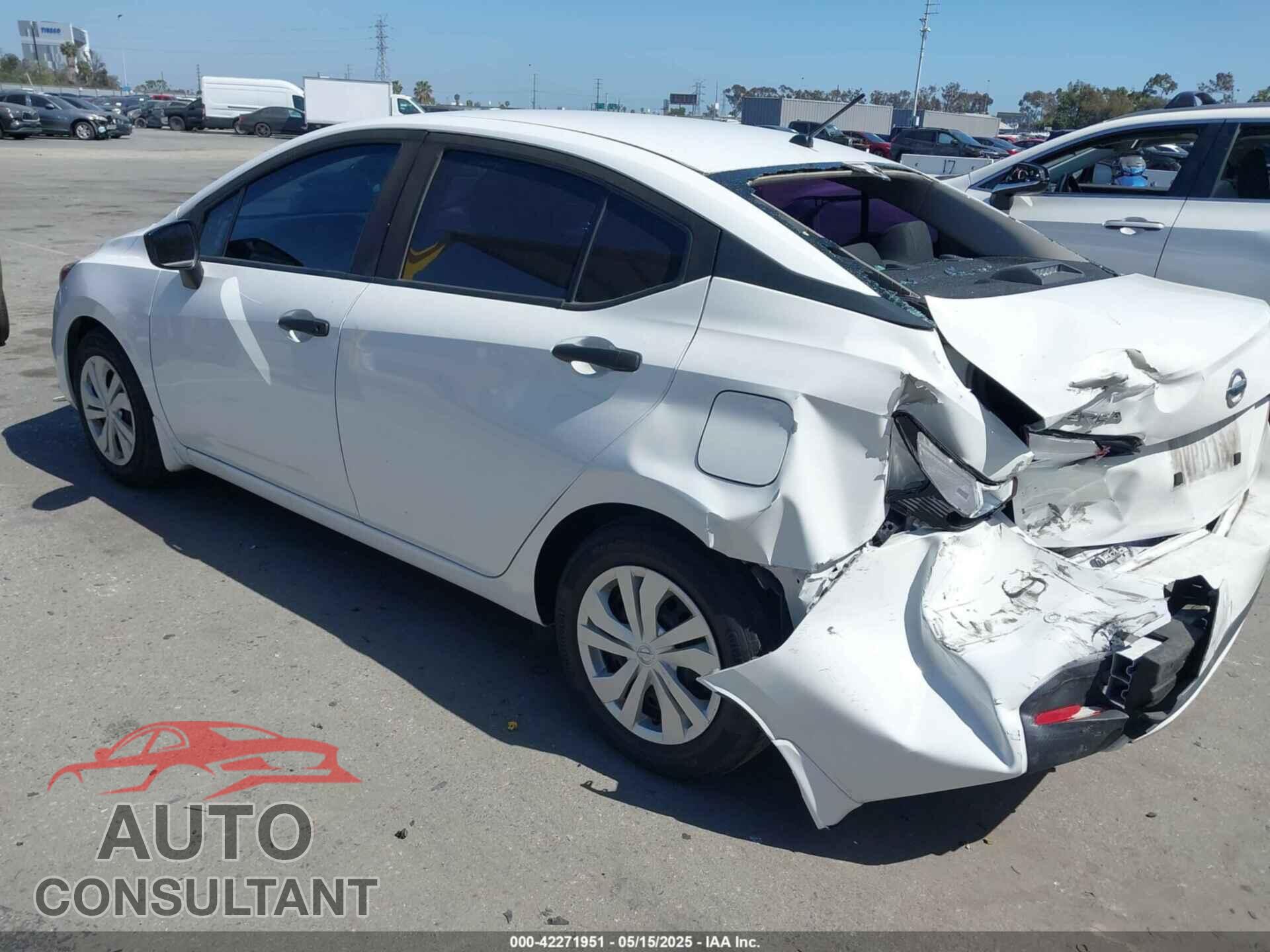 NISSAN VERSA 2021 - 3N1CN8DV7ML858743