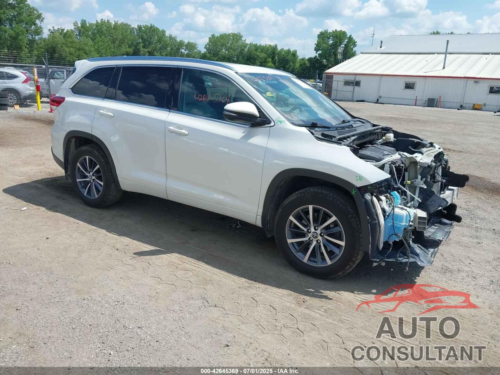 TOYOTA HIGHLANDER 2018 - 5TDJZRFH6JS561636