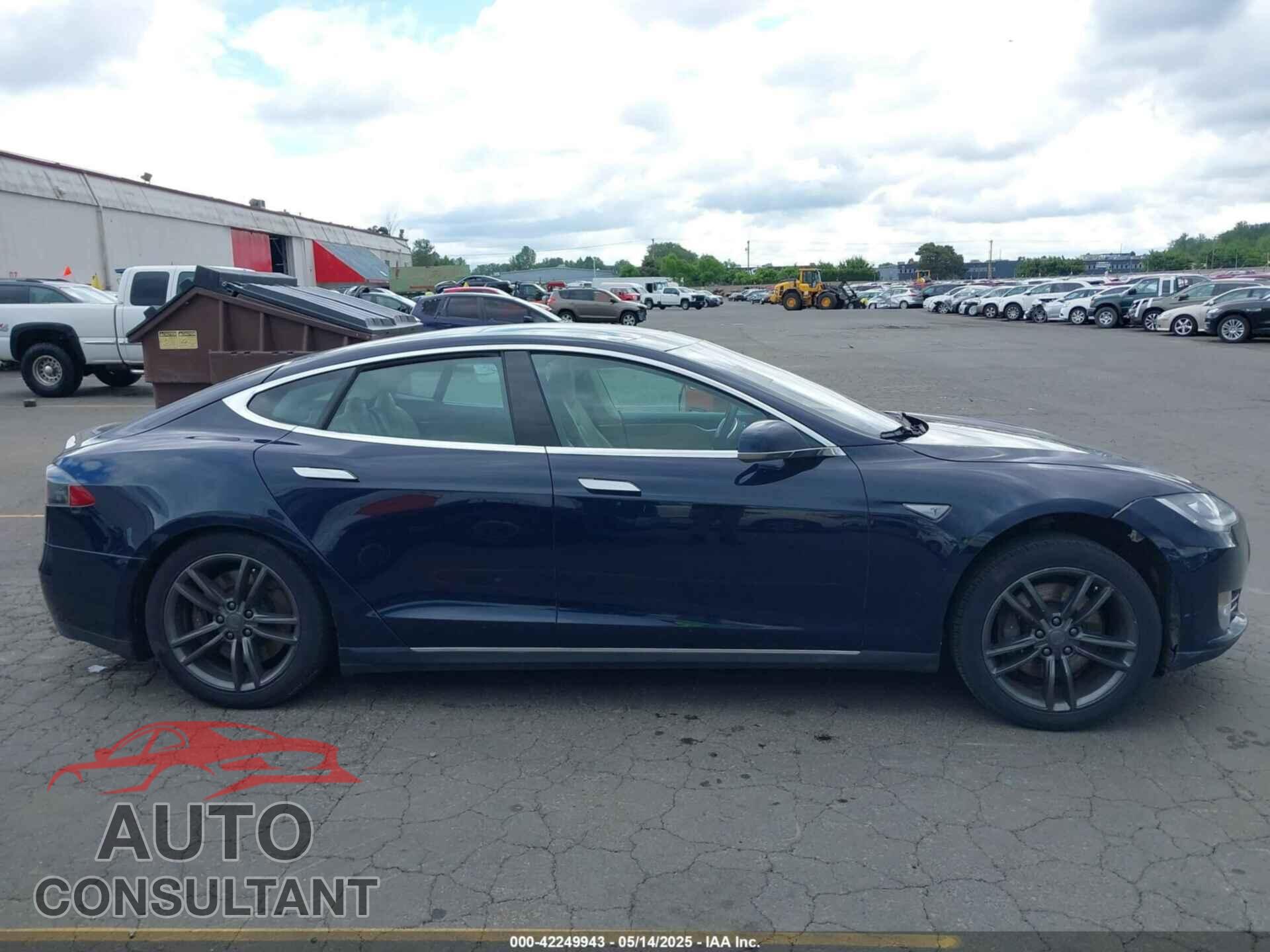 TESLA MODEL S 2013 - 5YJSA1CN1DFP05559