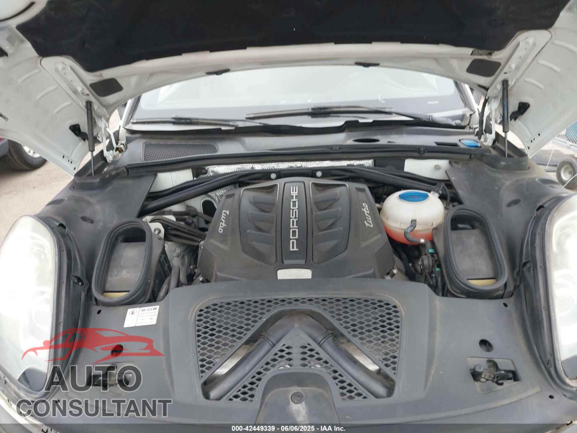 PORSCHE MACAN 2015 - WP1AF2A50FLB98528