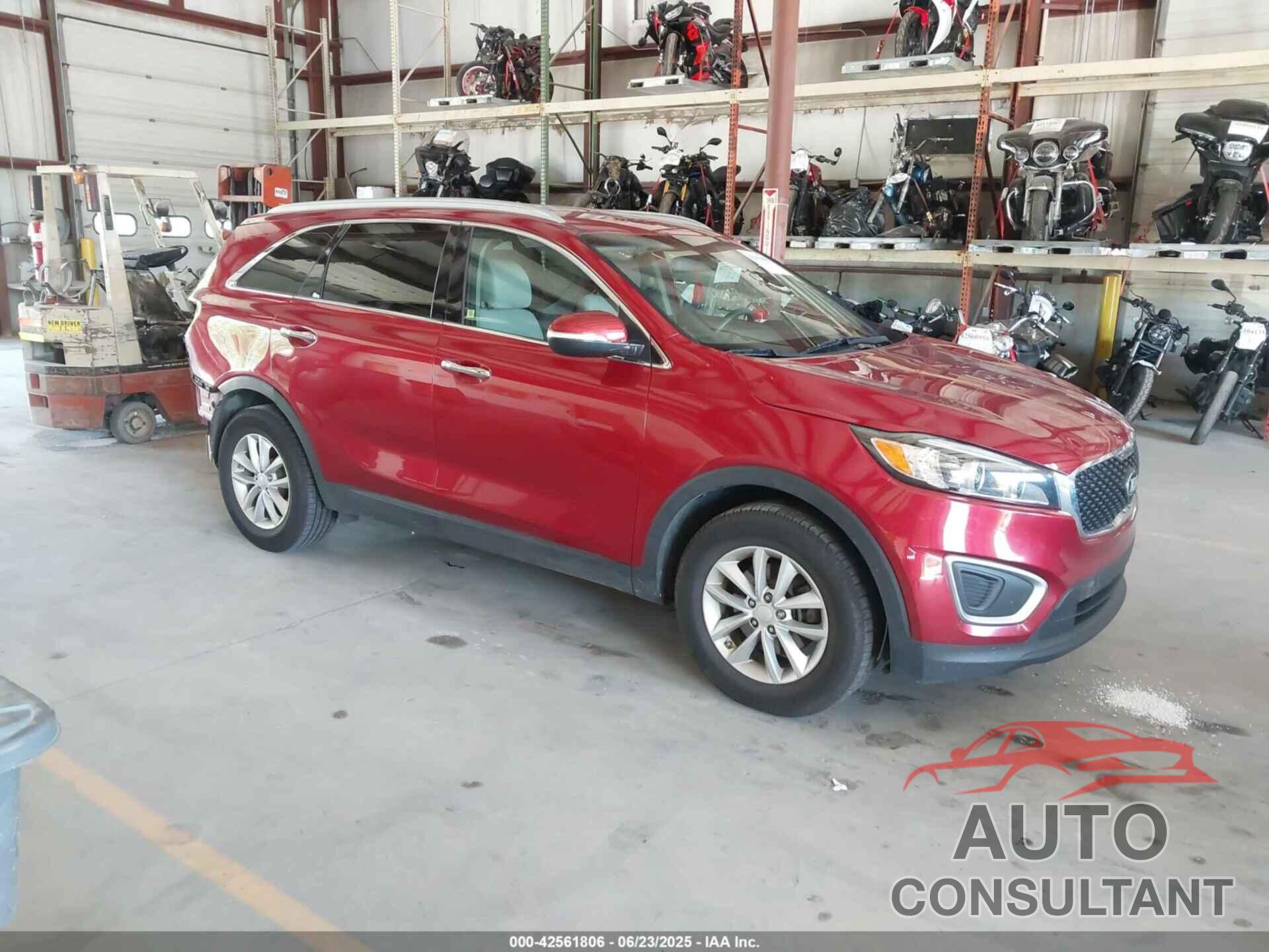 KIA SORENTO 2017 - 5XYPG4A32HG205576