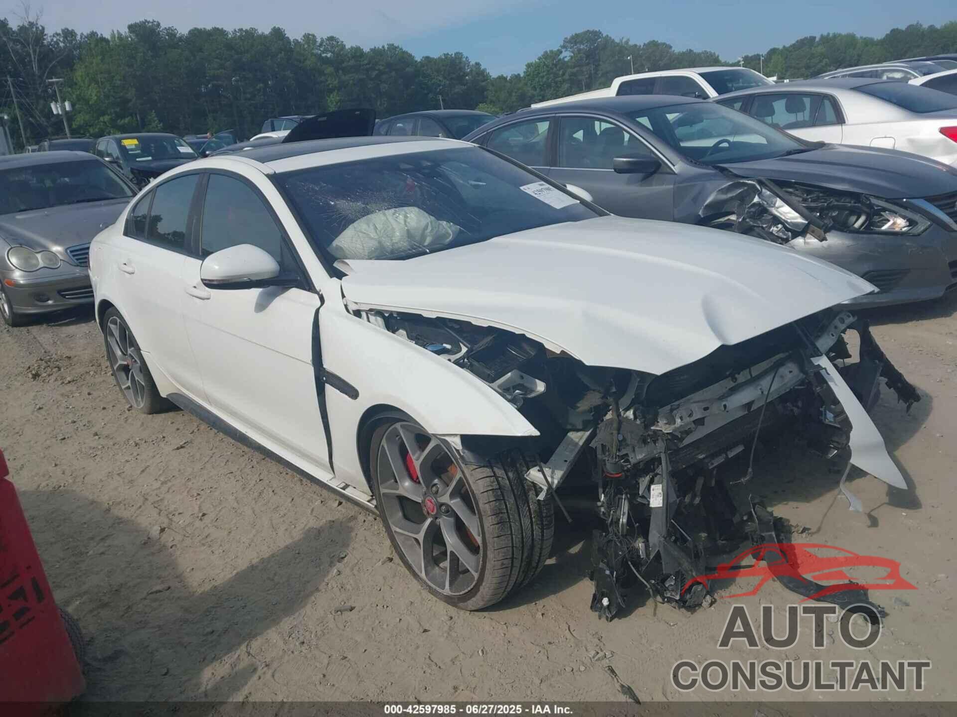 JAGUAR XE 2018 - SAJAG4FV8JCP25776