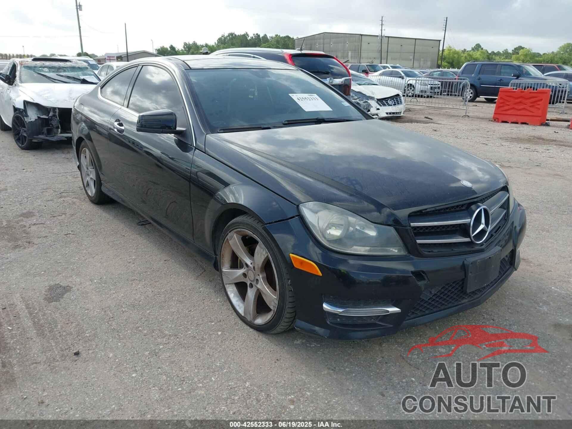 MERCEDES-BENZ C 2015 - WDDGJ4HB6FG350022