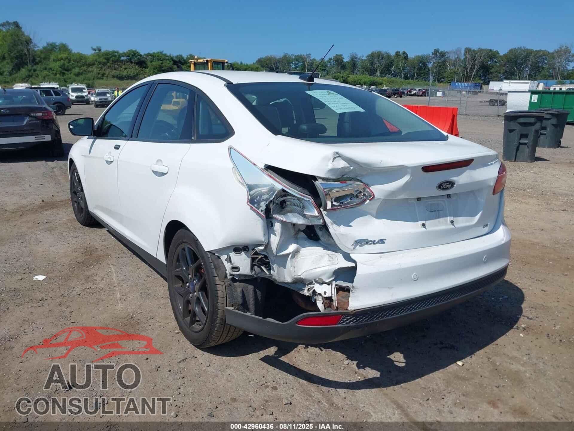FORD FOCUS 2016 - 1FADP3F24GL349961