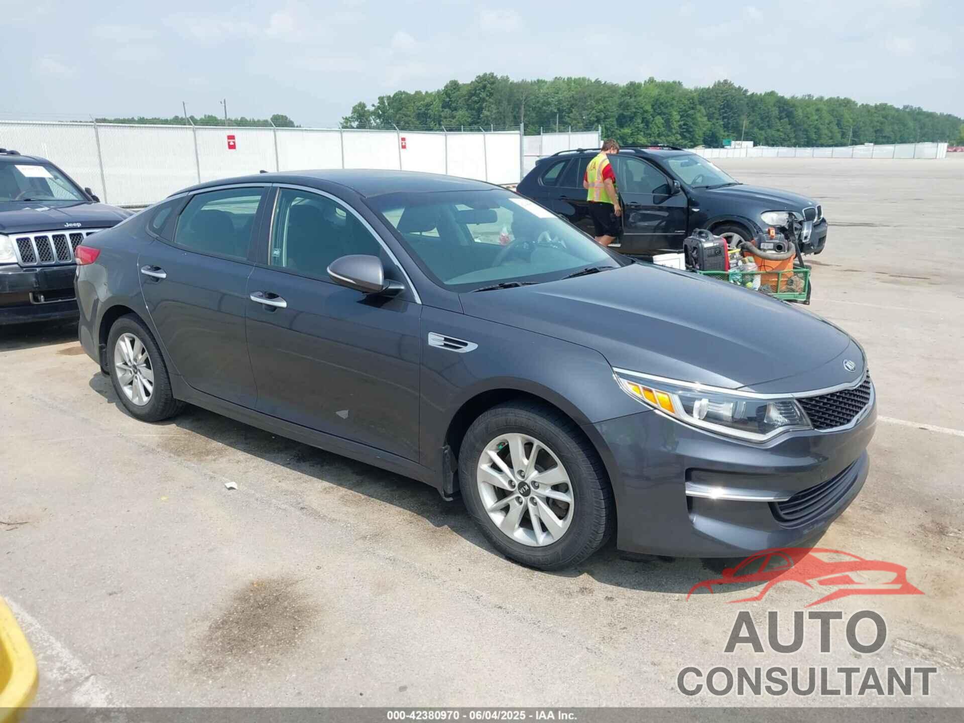 KIA OPTIMA 2016 - KNAGT4L33G5111199