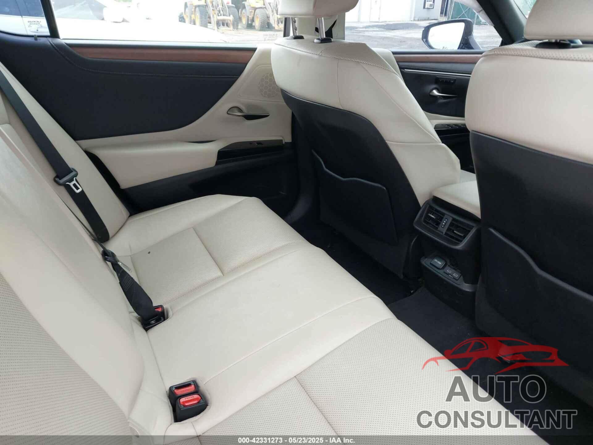 LEXUS ES 300H 2024 - 58ADA1C15RU037967