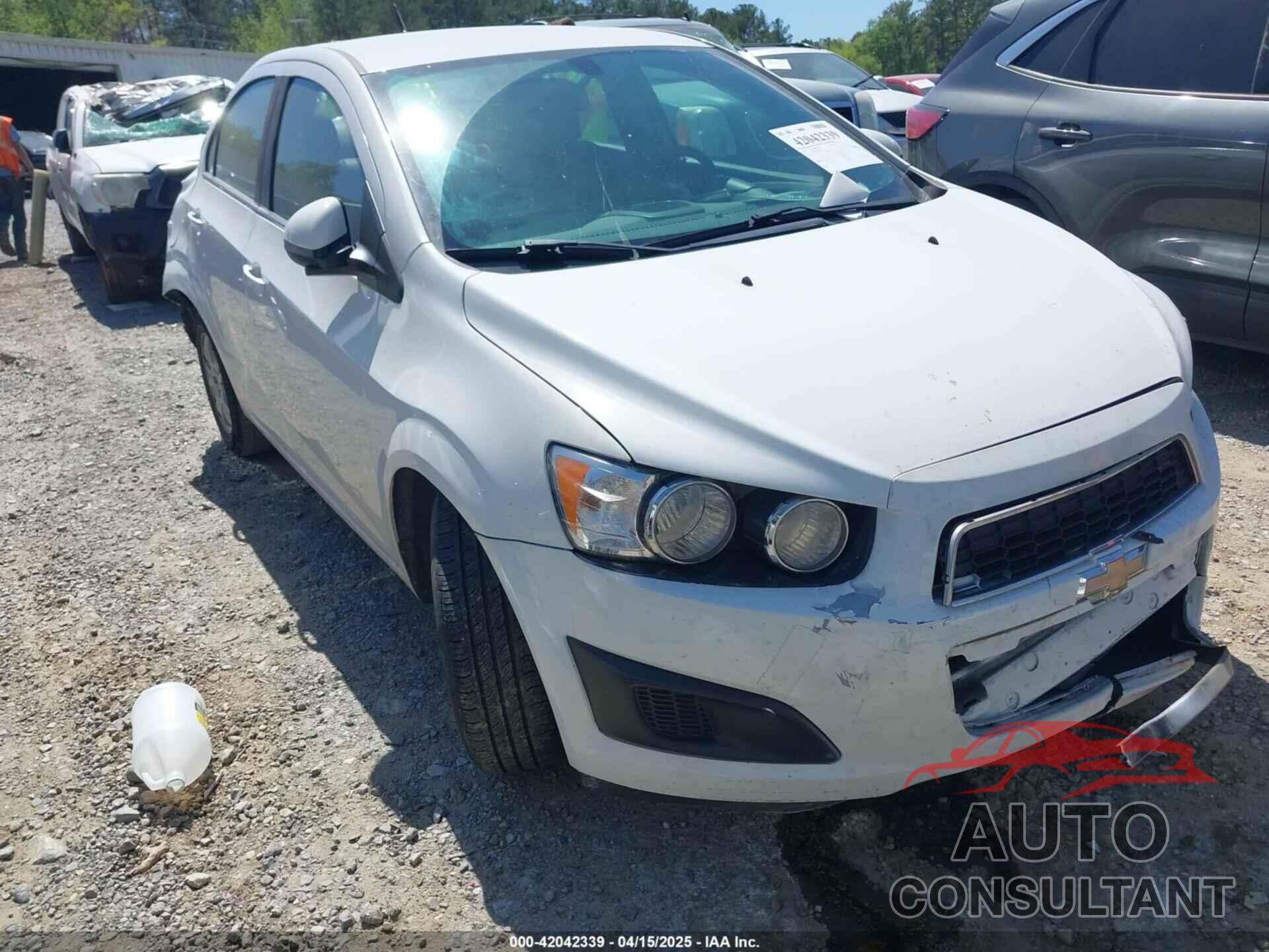 CHEVROLET SONIC 2014 - 1G1JC5SH8E4169140