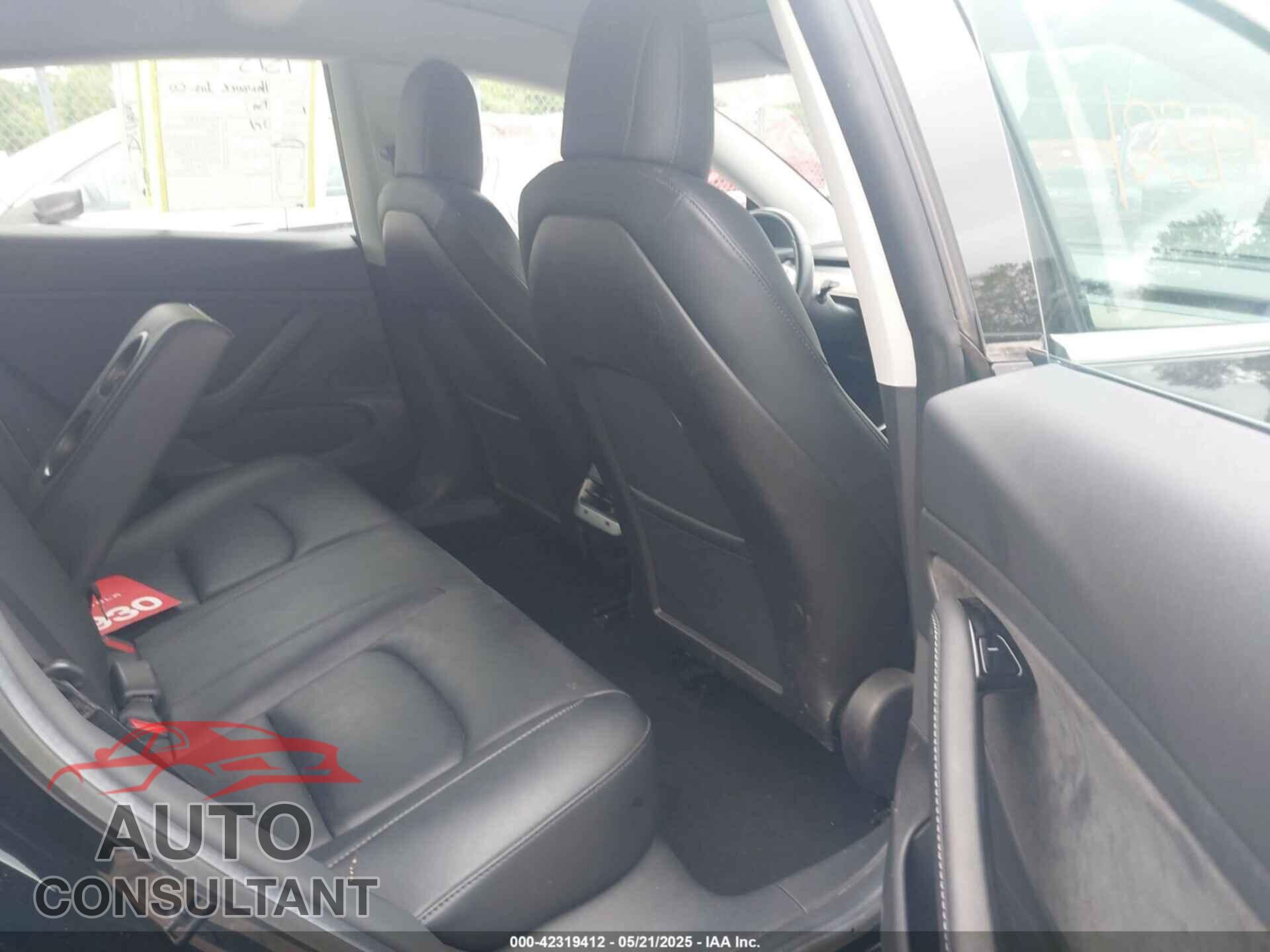 TESLA MODEL 3 2019 - 5YJ3E1EA8KF400009