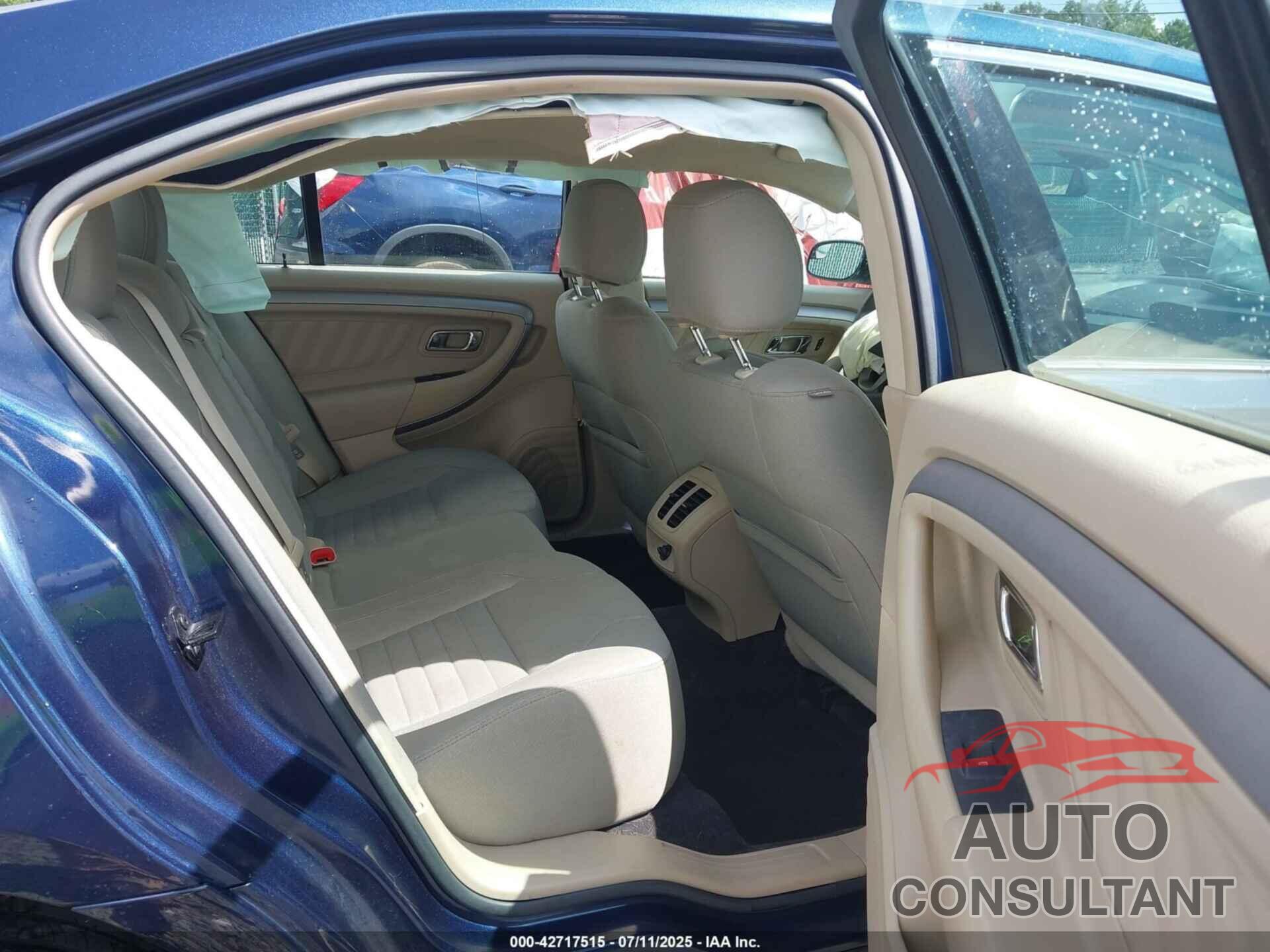 FORD TAURUS 2017 - 1FAHP2D82HG135001
