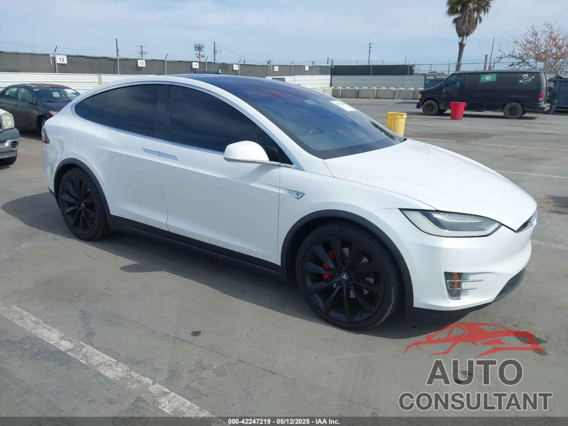 TESLA MODEL X 2016 - 5YJXCAE46GF001415