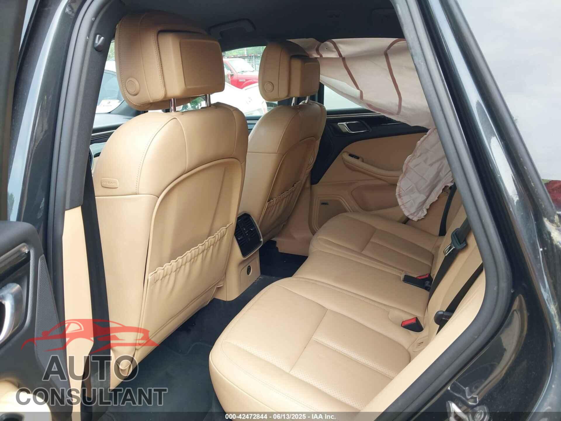 PORSCHE MACAN 2018 - WP1AA2A52JLB23840