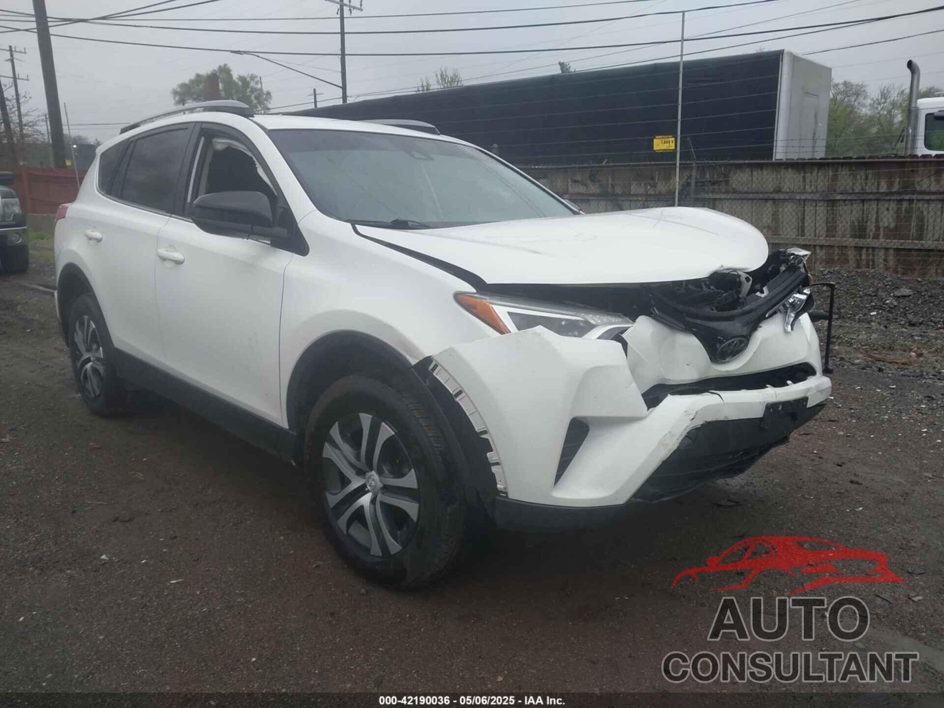 TOYOTA RAV4 2017 - JTMZFREV7HD102186