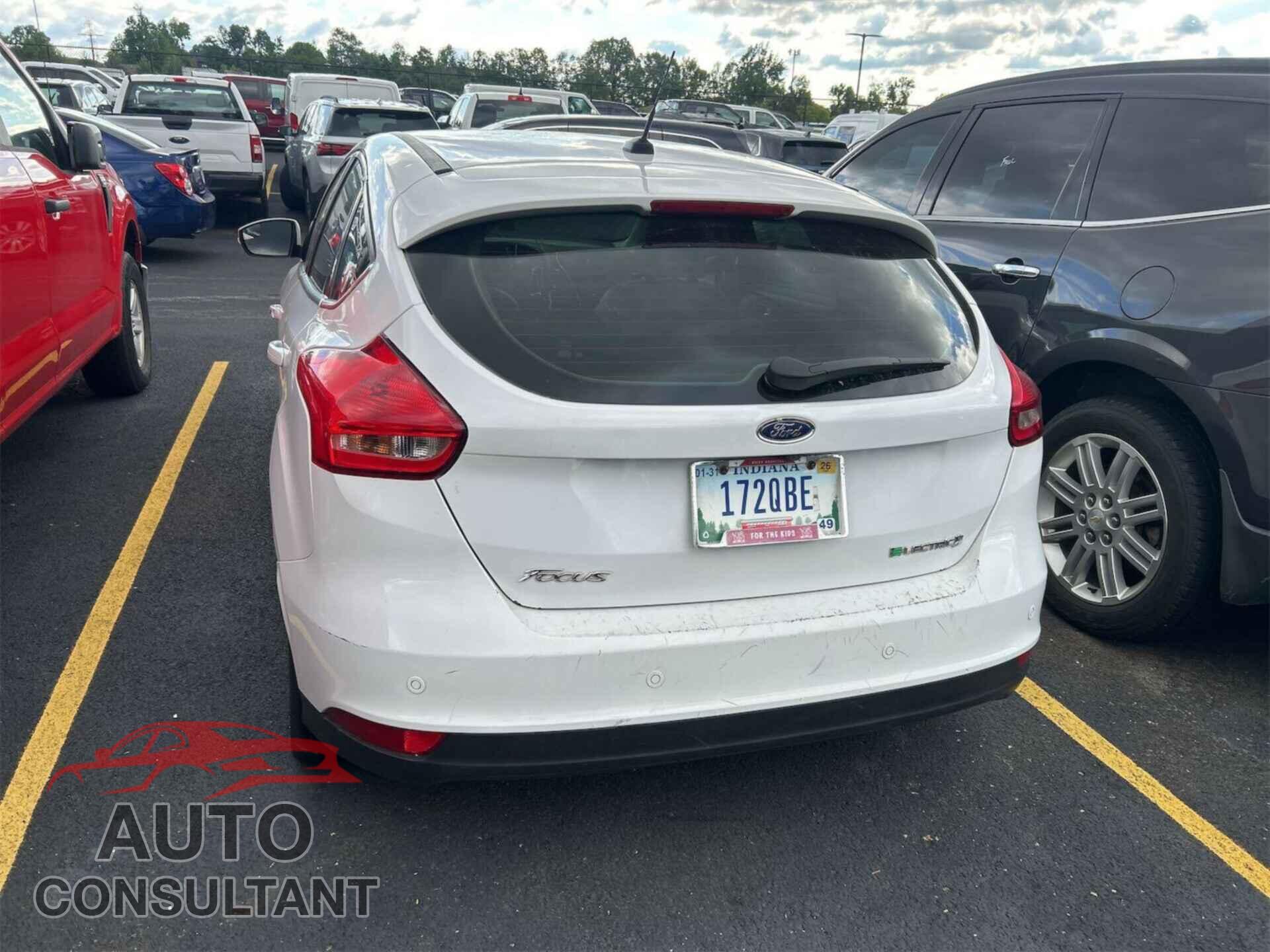 FORD FOCUS 2016 - 1FADP3R47GL320483