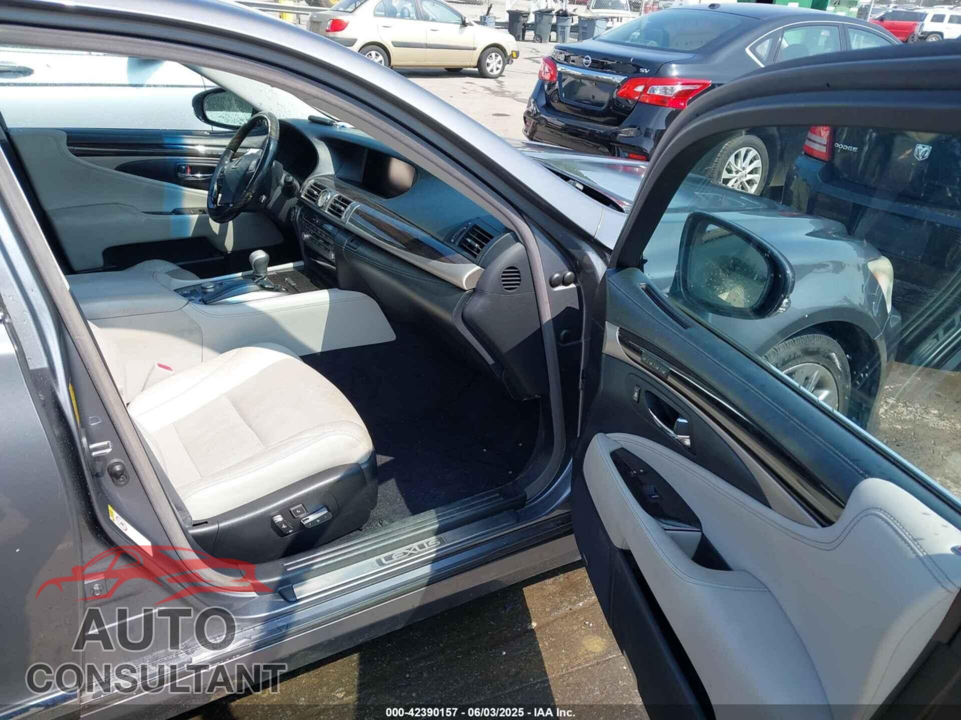 LEXUS LS 460 2013 - JTHCL5EF3D5018160