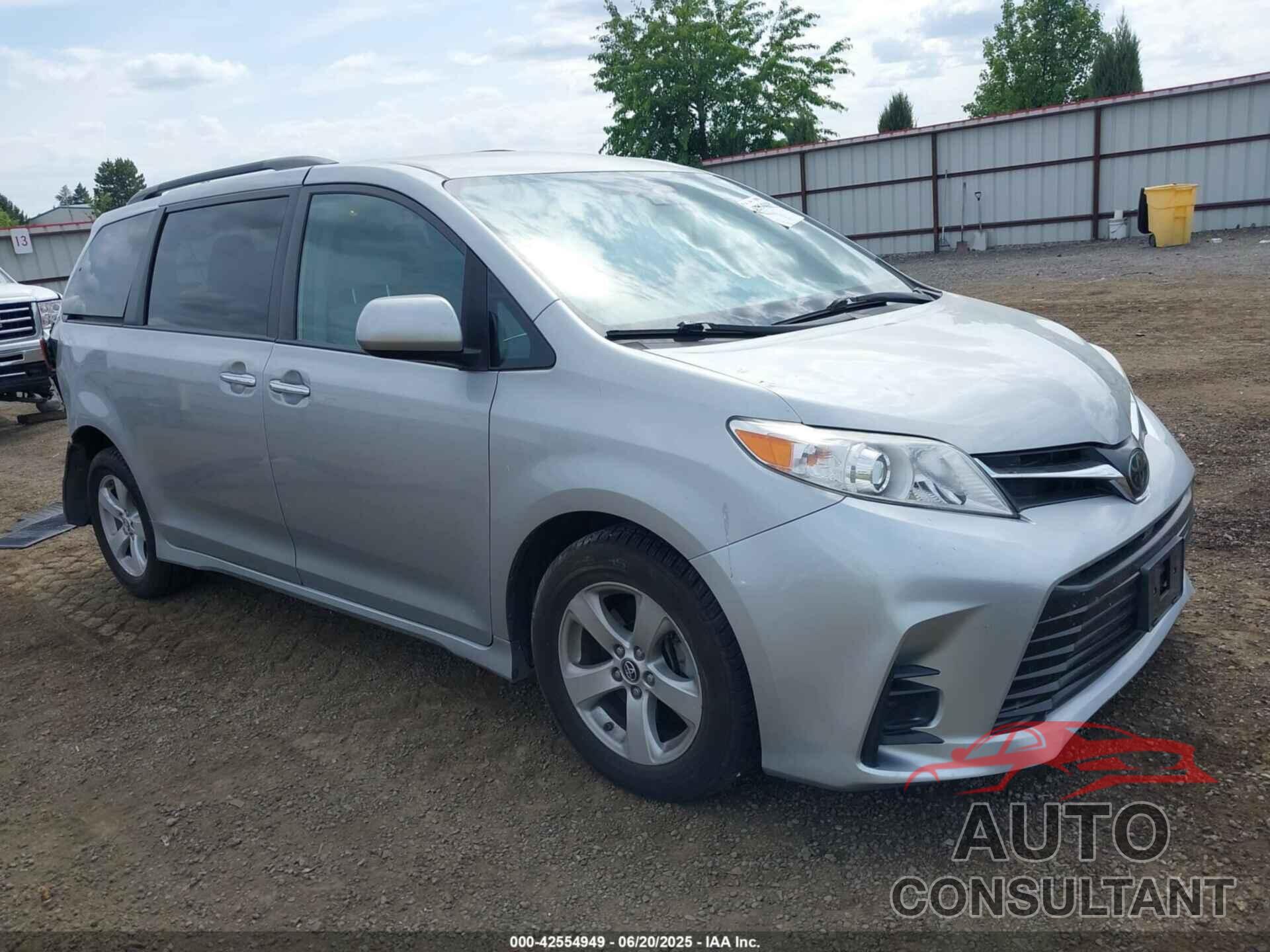 TOYOTA SIENNA 2019 - 5TDKZ3DC6KS003490