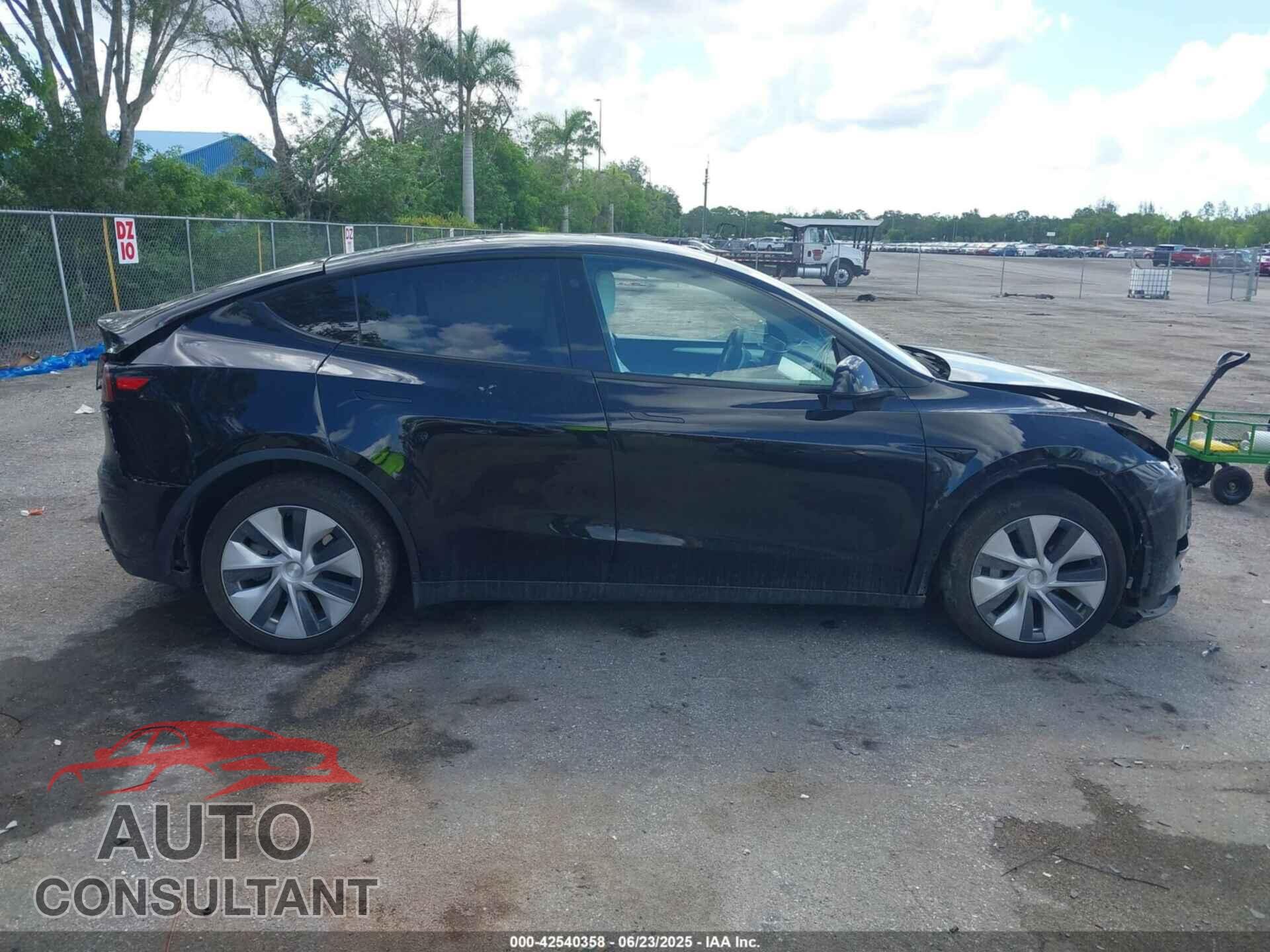 TESLA MODEL Y 2023 - 7SAYGDEEXPF630116